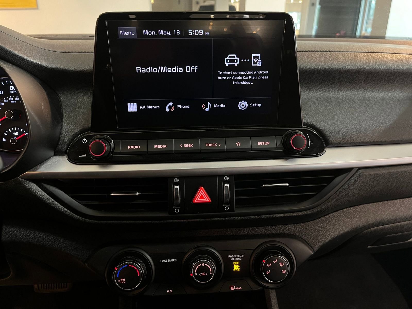 Thumbnail: 2024 Kia Forte - 17