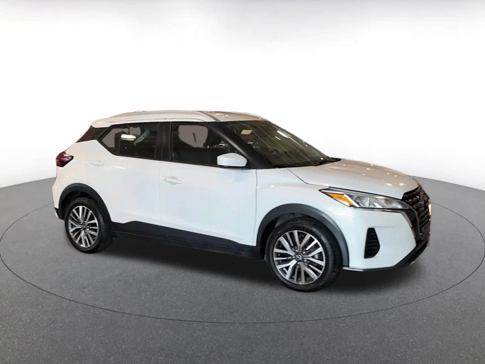 Thumbnail: 2024 Nissan Kicks - 2
