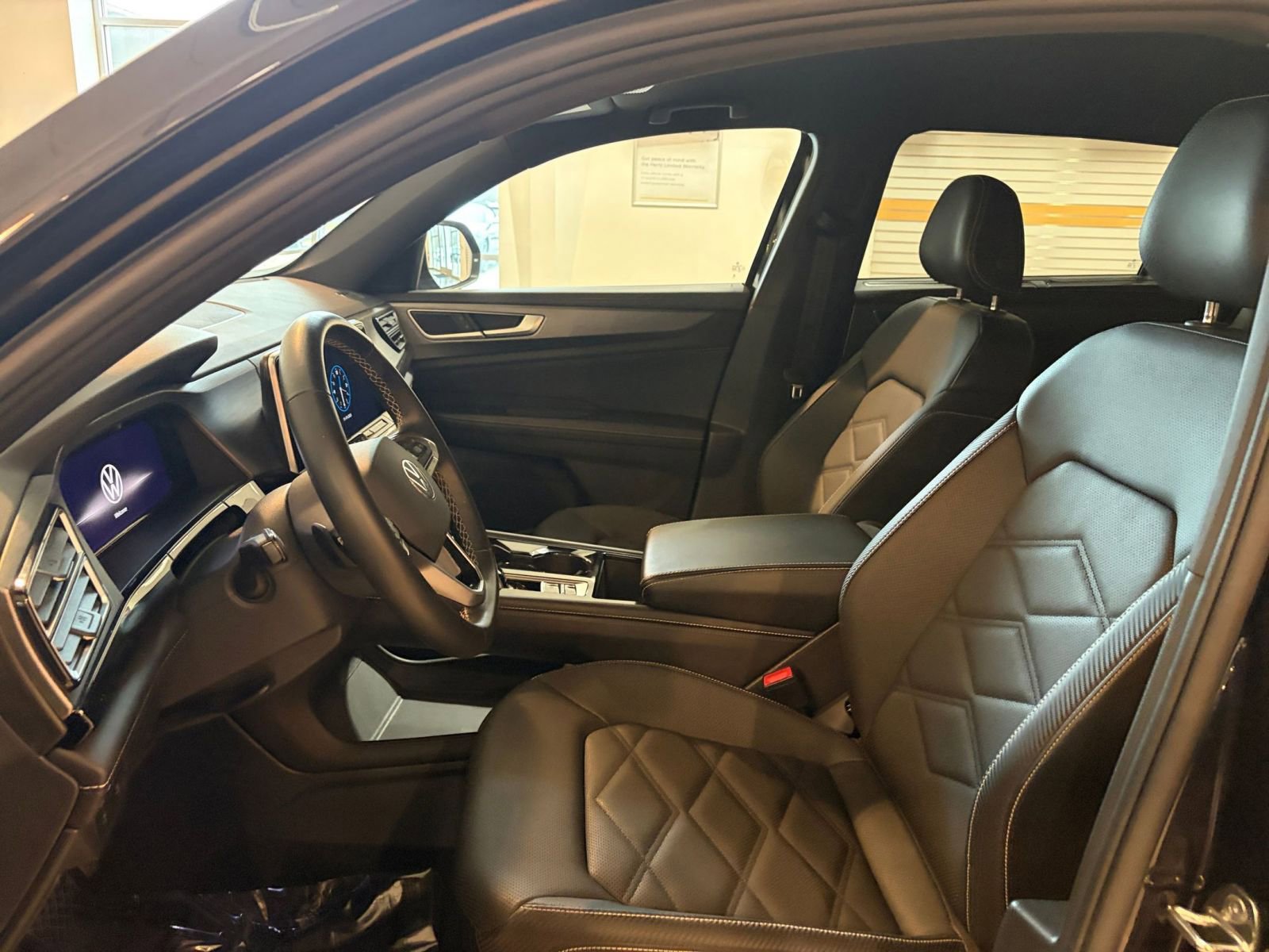 Thumbnail: 2025 Volkswagen Atlas - 28