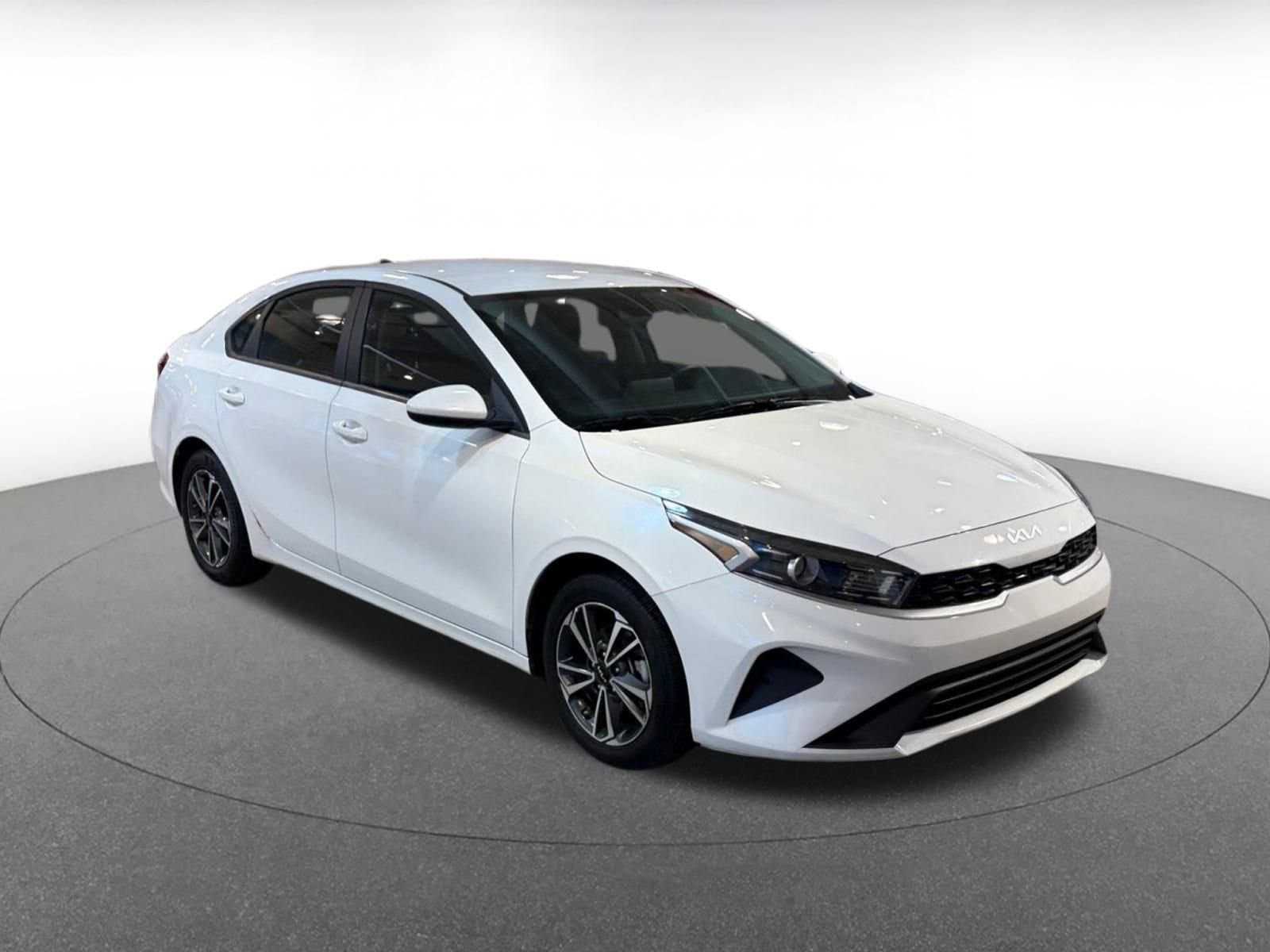 Thumbnail: 2024 Kia Forte - 1