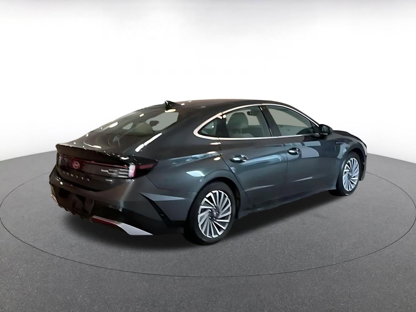 Thumbnail: 2025 Hyundai Sonata - 10