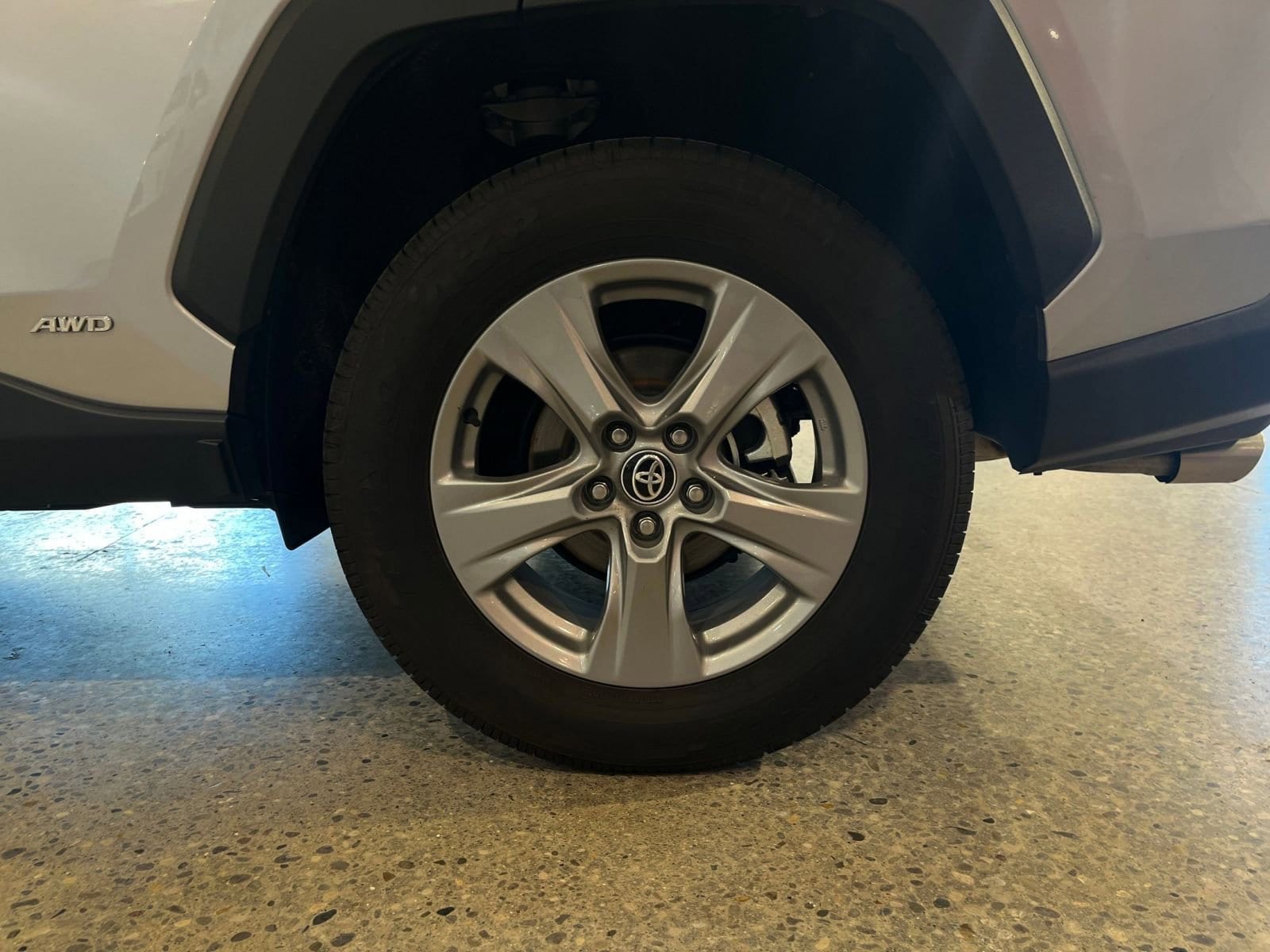 Thumbnail: 2025 Toyota RAV4 - 29