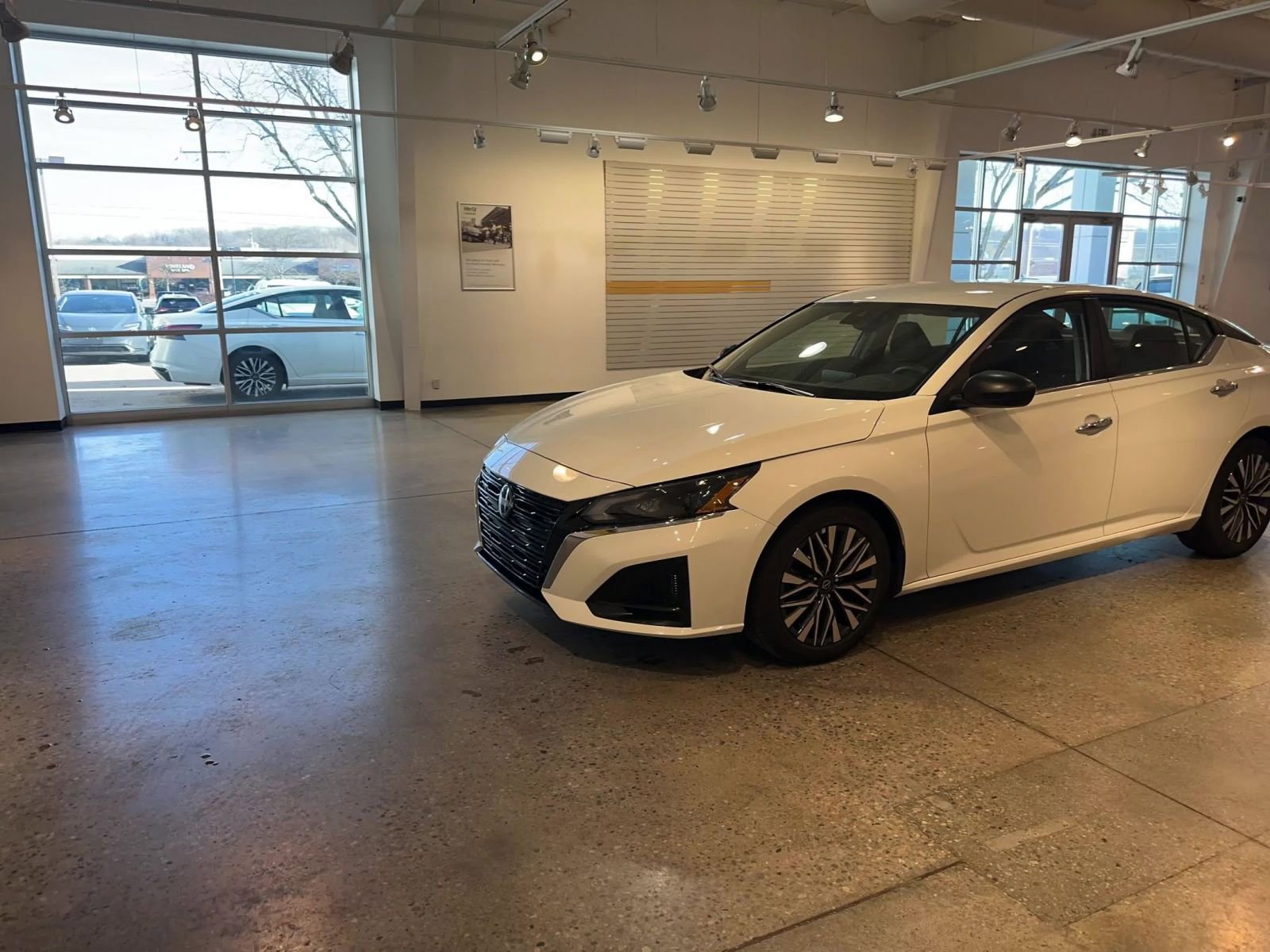 Thumbnail: 2025 Nissan Altima - 8