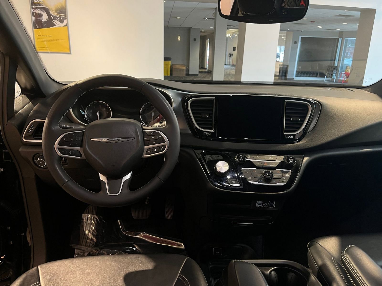 Thumbnail: 2025 Chrysler Pacifica - 35