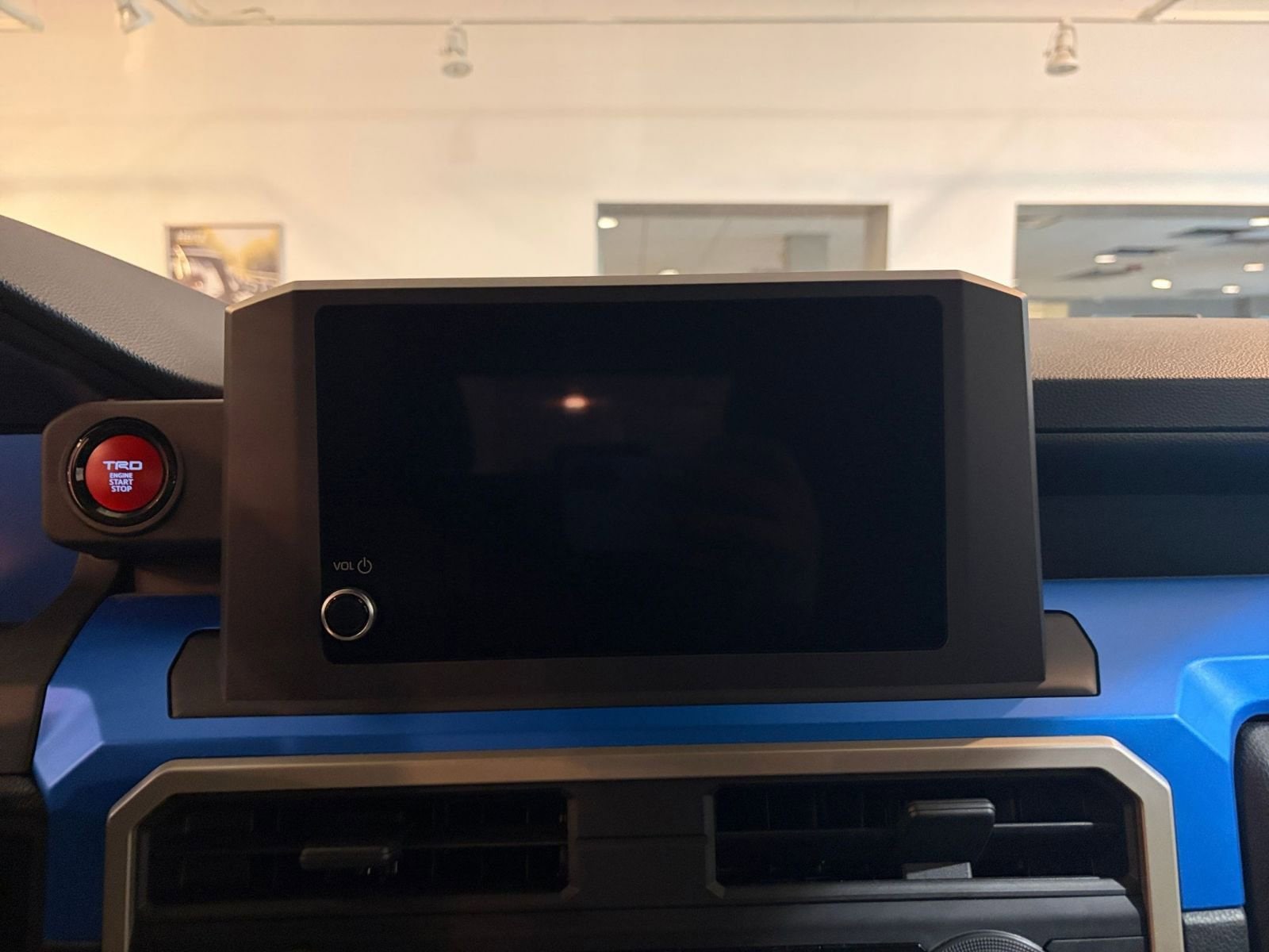 Thumbnail: 2025 Toyota Tacoma - 18