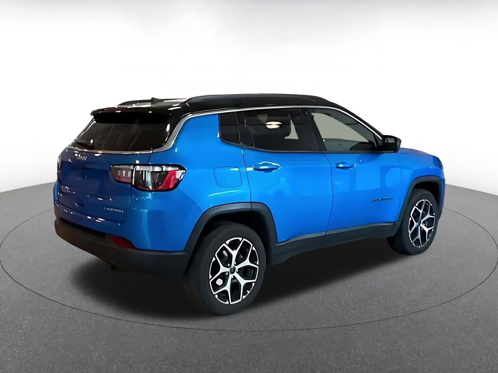 Thumbnail: 2025 Jeep Compass - 14