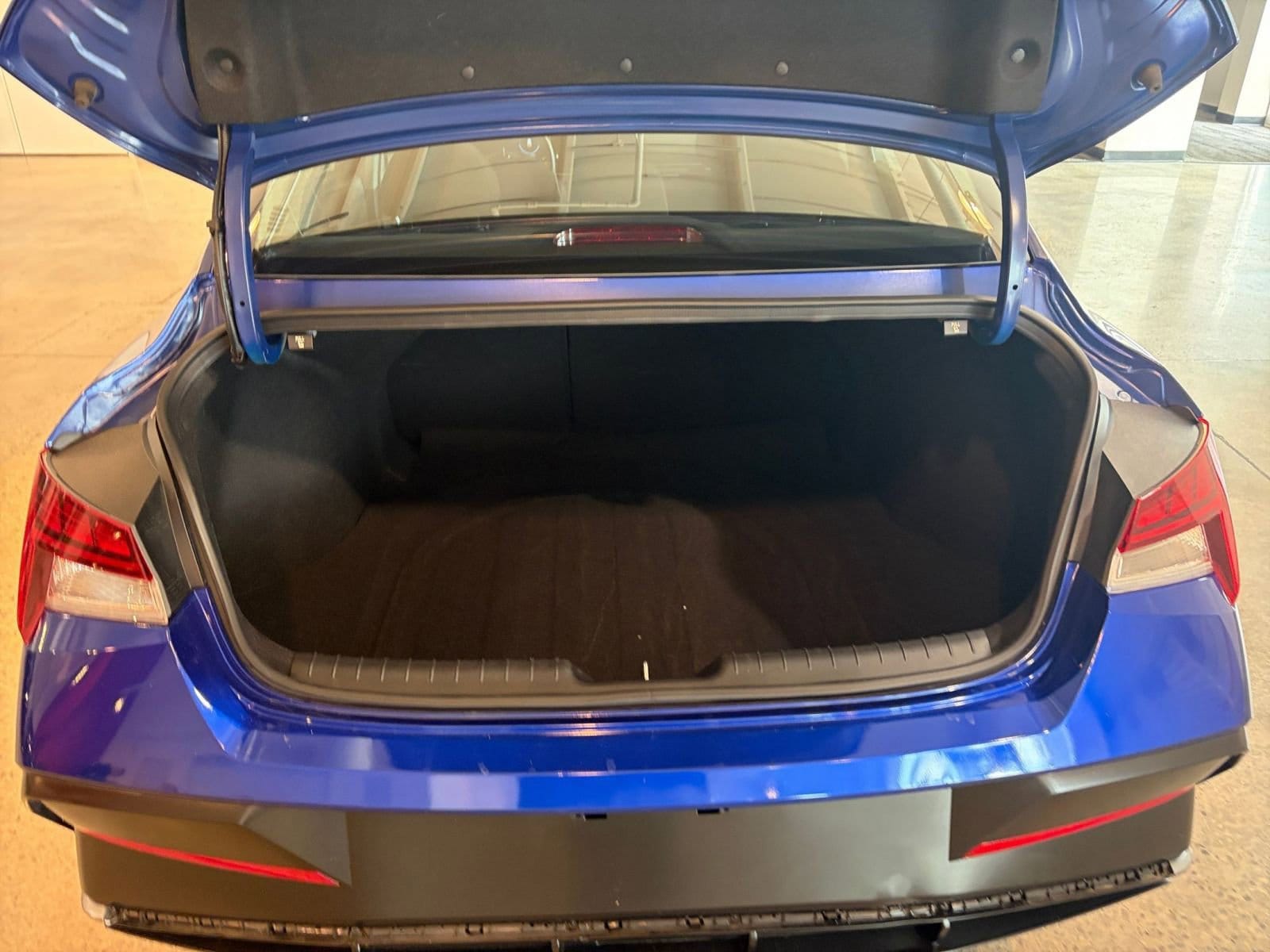 Thumbnail: 2025 Hyundai Elantra - 30