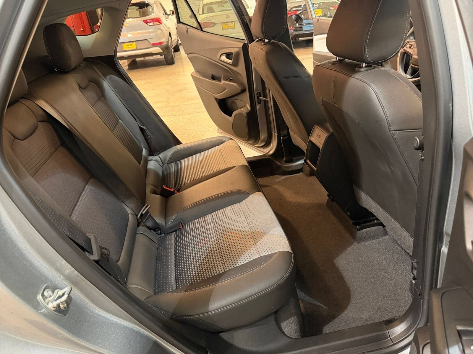 Thumbnail: 2025 Chevrolet Trax - 31