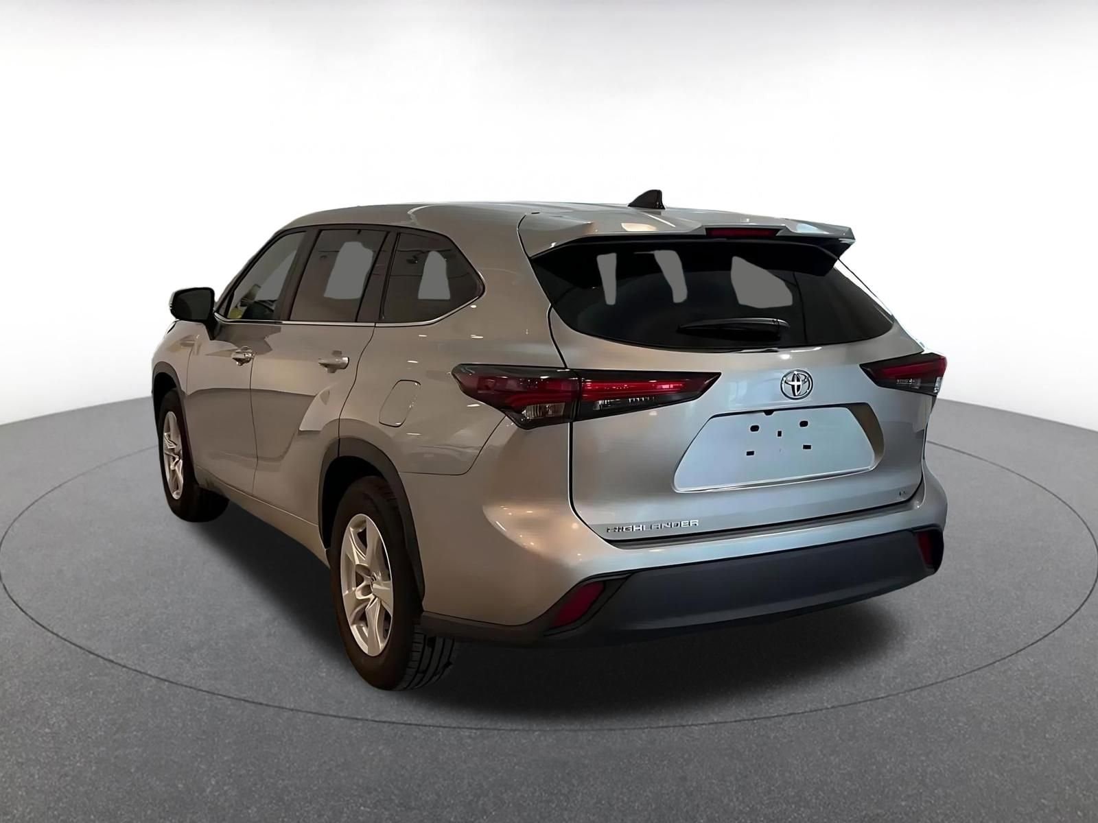 Thumbnail: 2025 Toyota Highlander - 11