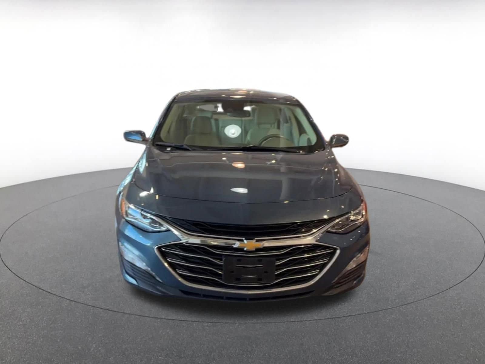 Thumbnail: 2024 Chevrolet Malibu - 4