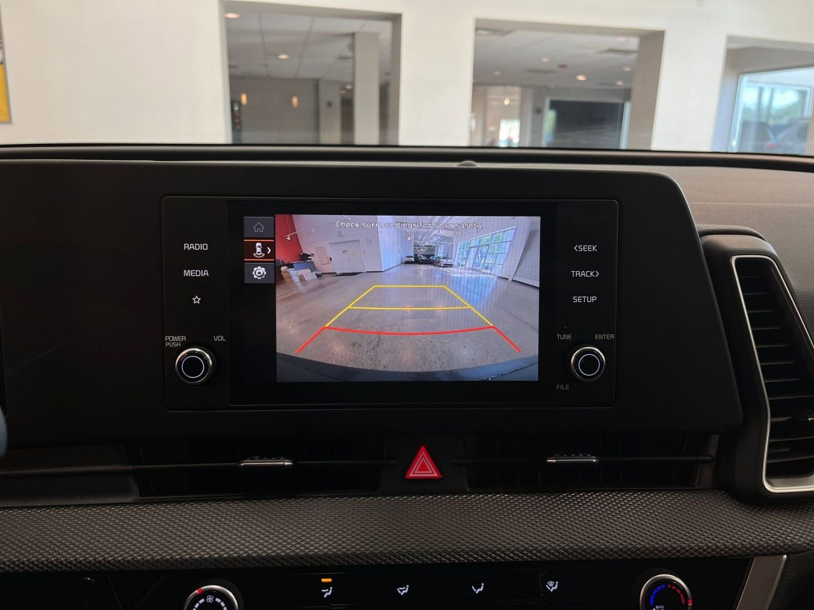 Thumbnail: 2025 Kia Sportage - 24