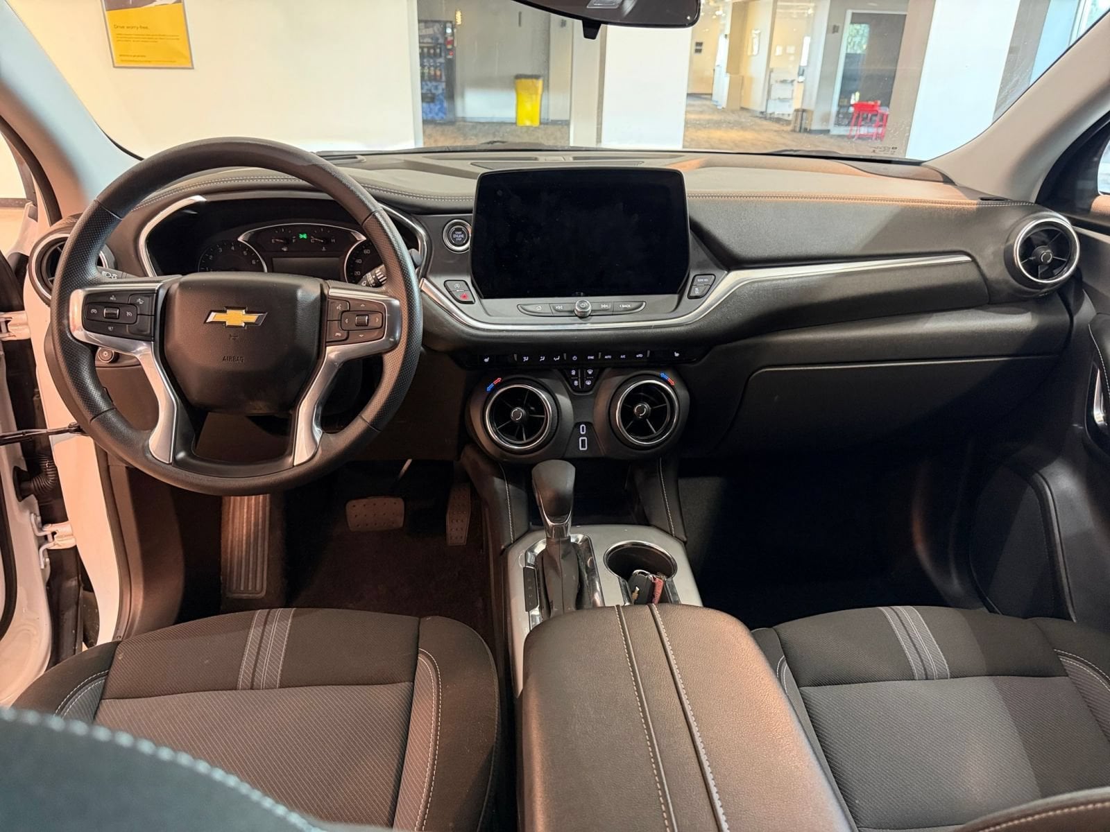 Thumbnail: 2026 Chevrolet Blazer - 32