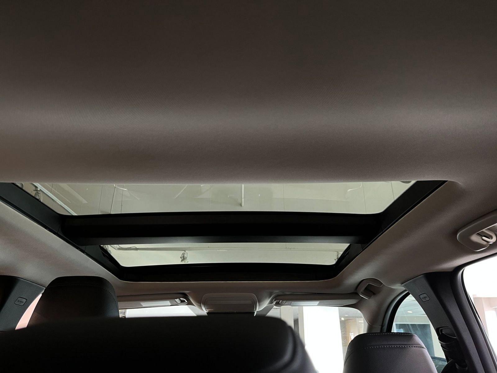 Thumbnail: 2025 Mazda CX-50 - 30