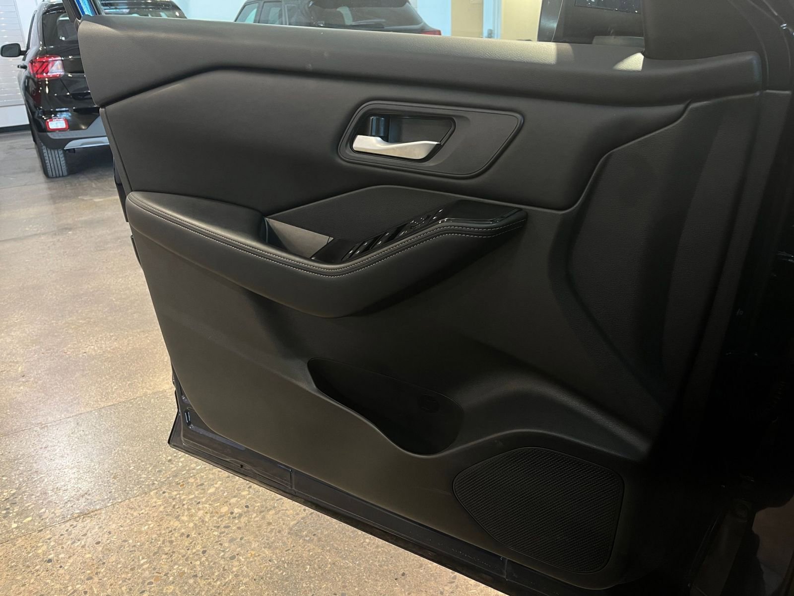 Thumbnail: 2025 Nissan Rogue - 20