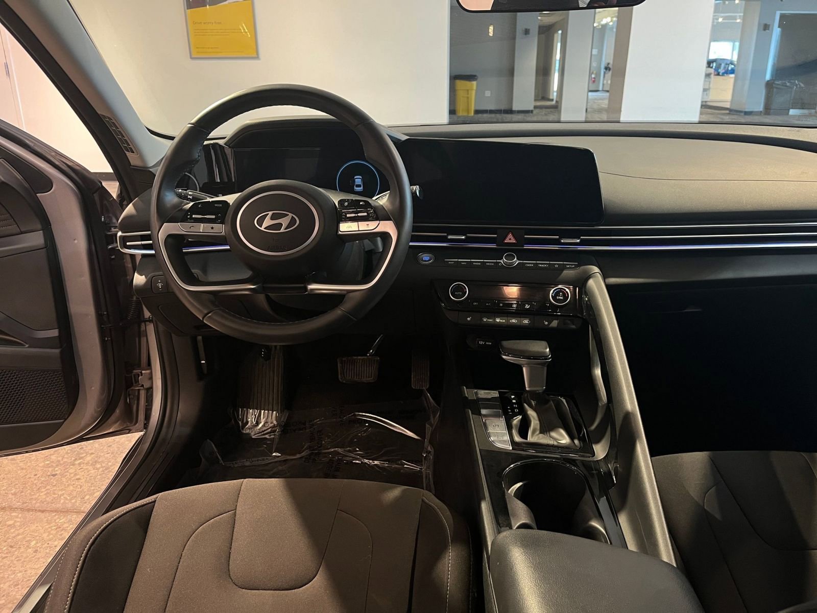 Thumbnail: 2025 Hyundai Elantra - 35