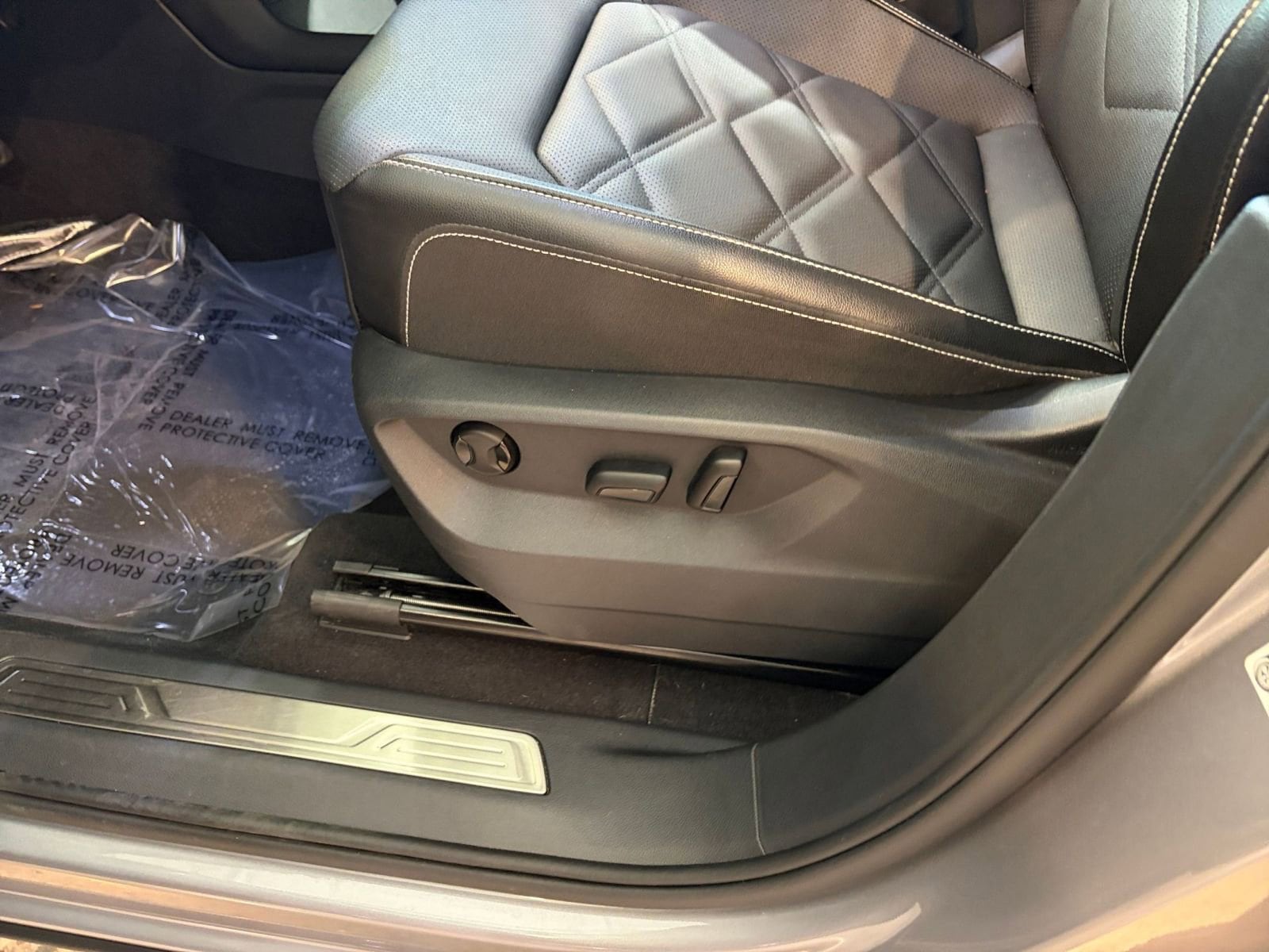 Thumbnail: 2025 Volkswagen Atlas - 23