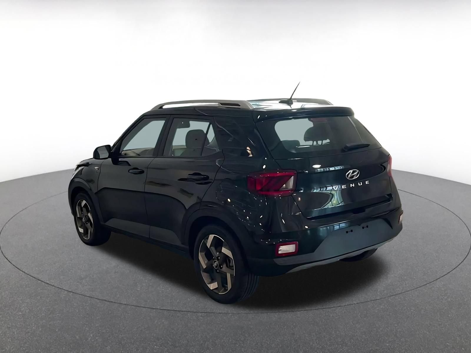 Thumbnail: 2026 Hyundai Venue - 10