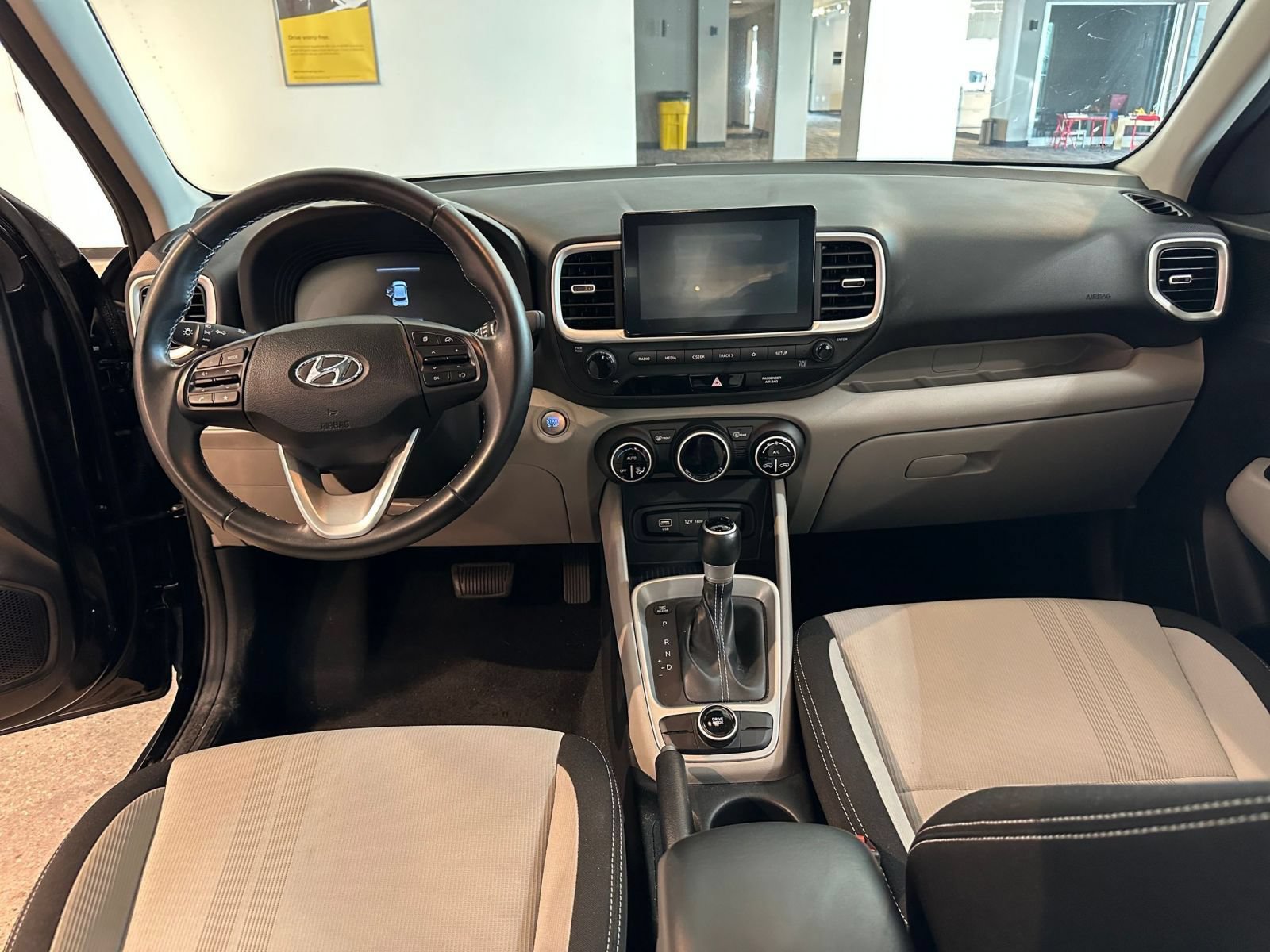 Thumbnail: 2025 Hyundai Venue - 33