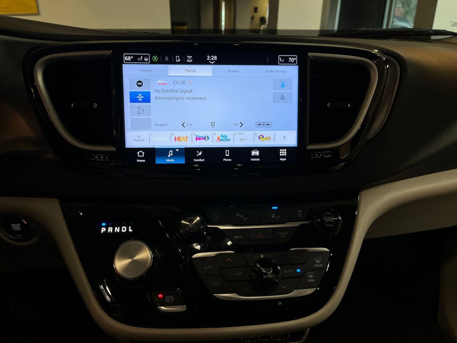 Thumbnail: 2024 Chrysler Pacifica - 17