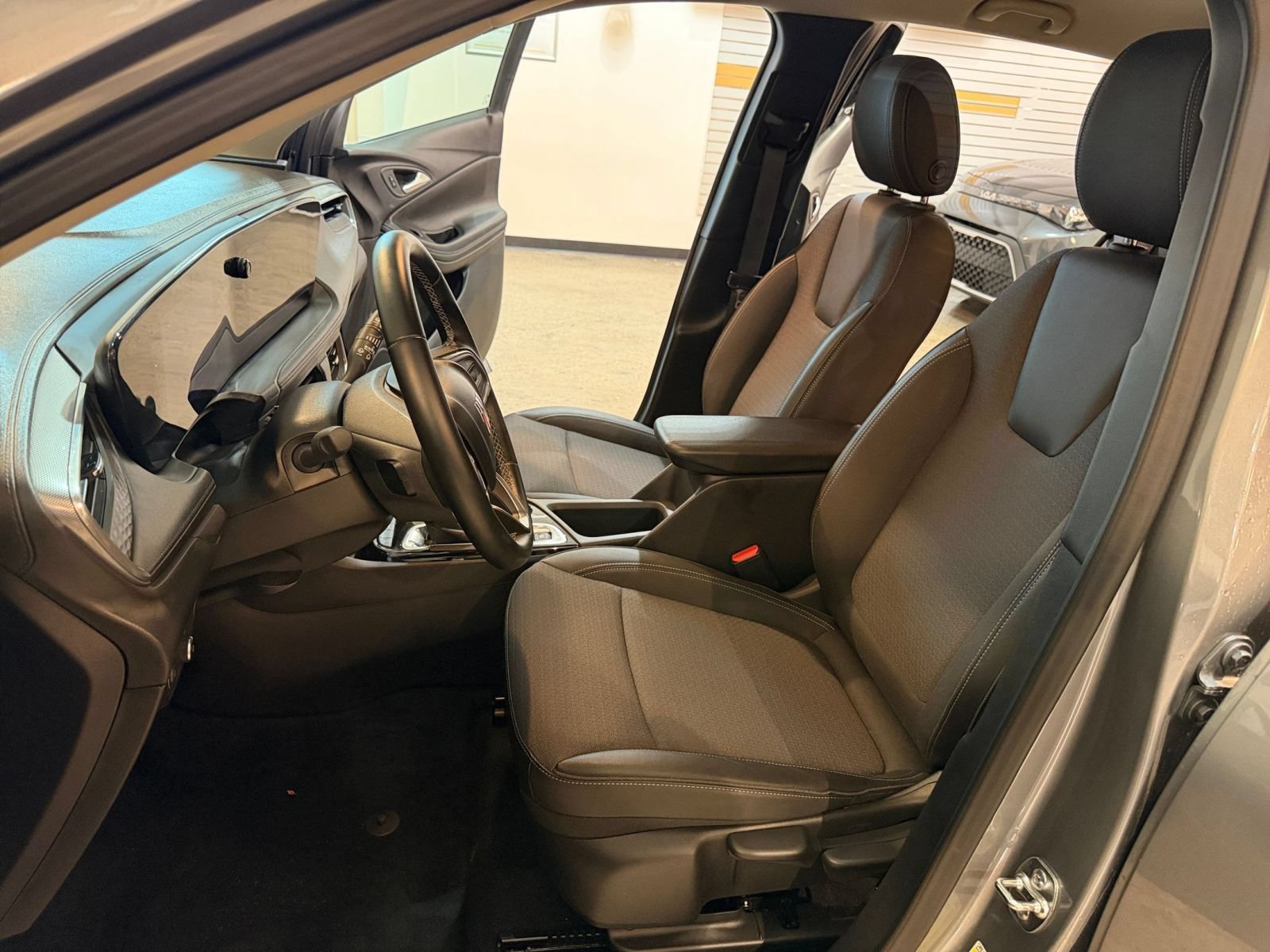 Thumbnail: 2026 Buick Encore GX - 21