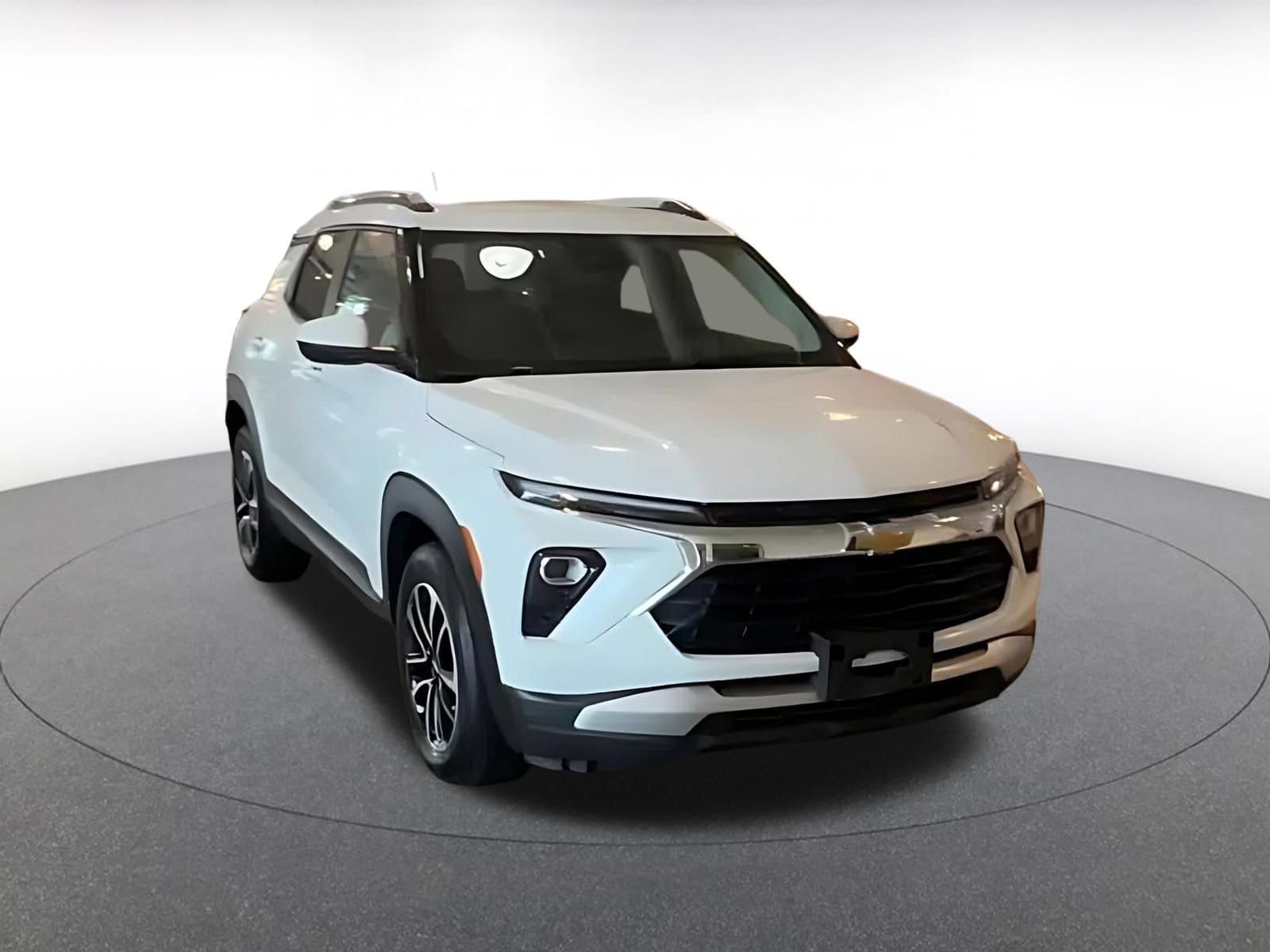 Thumbnail: 2025 Chevrolet TrailBlazer - 3