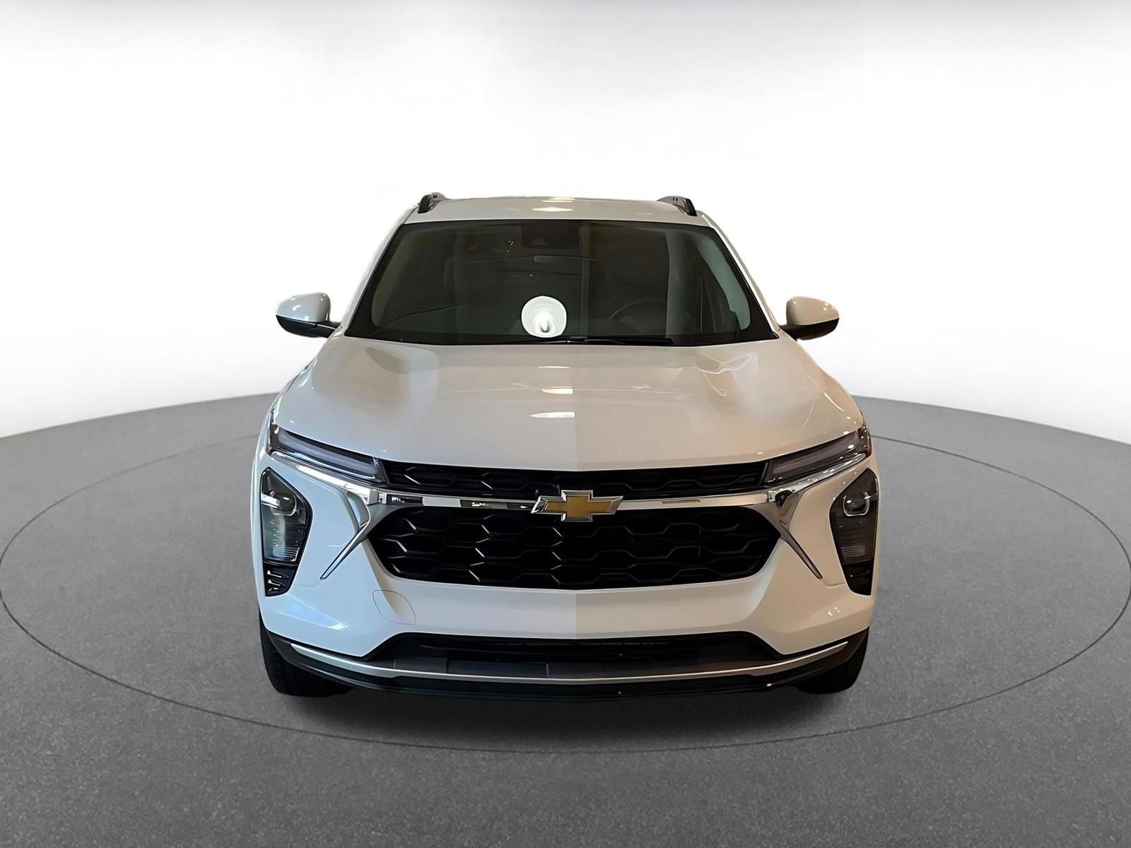 Thumbnail: 2025 Chevrolet Trax - 4