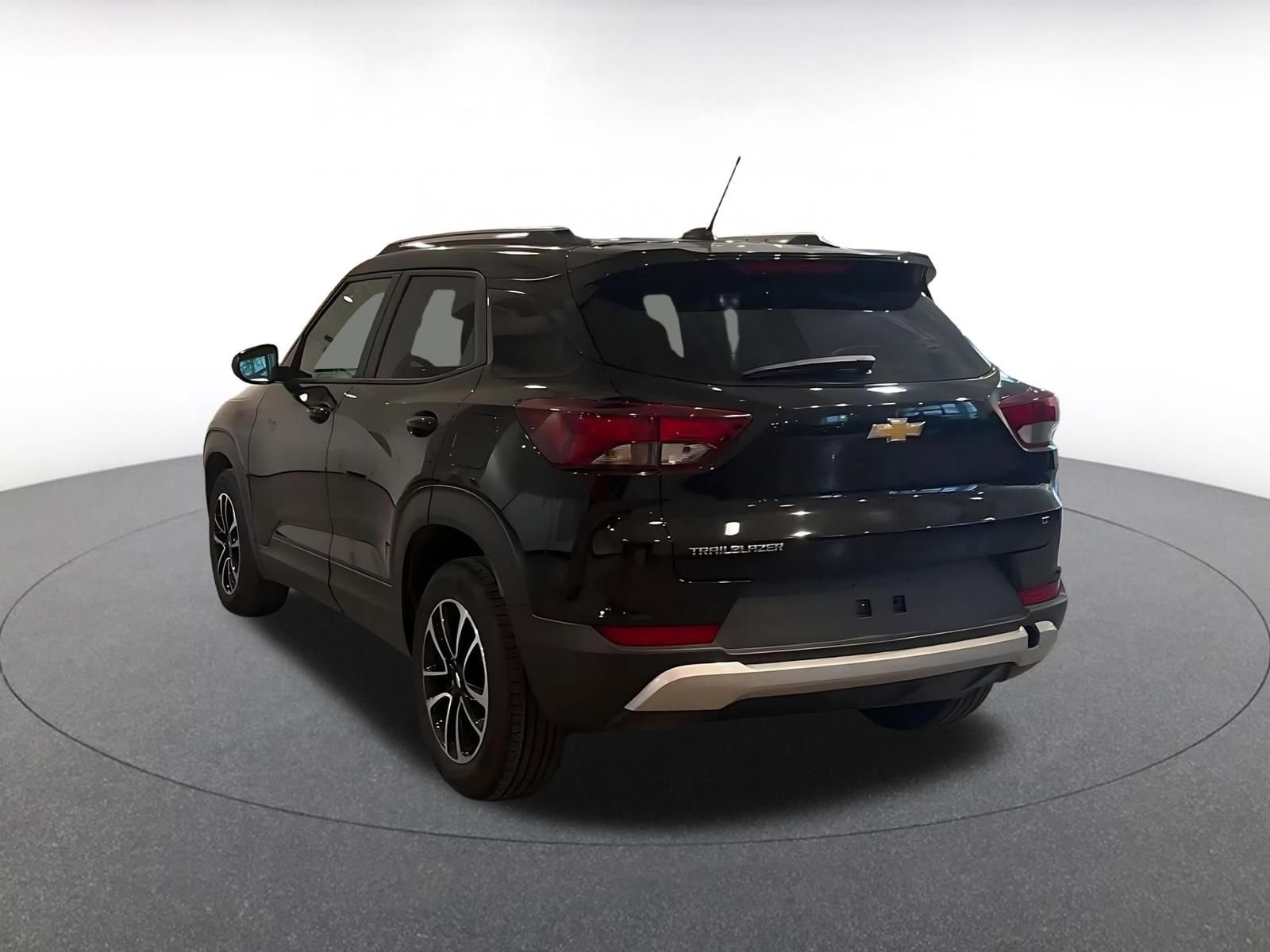 Thumbnail: 2025 Chevrolet TrailBlazer - 11