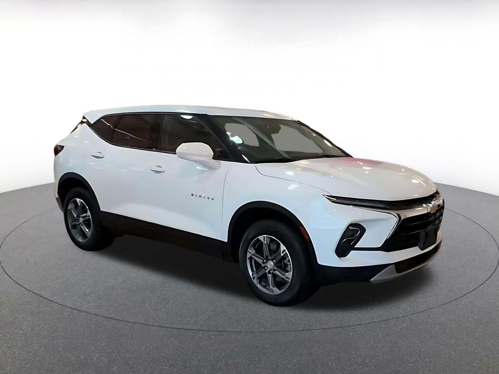 Thumbnail: 2025 Chevrolet Blazer - 2