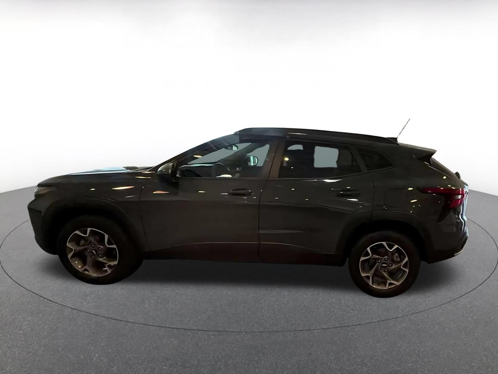 Thumbnail: 2025 Chevrolet Trax - 7