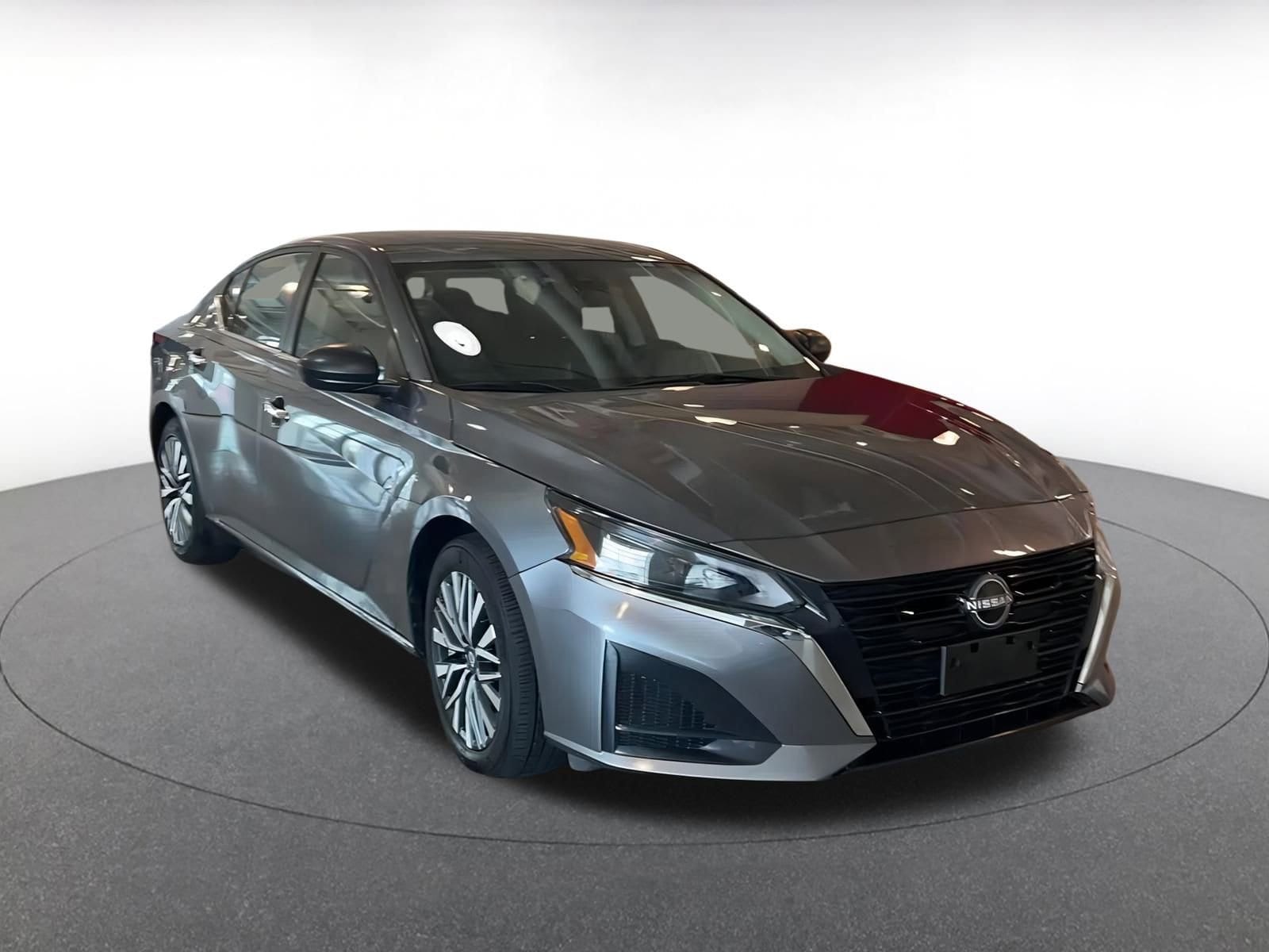 Thumbnail: 2024 Nissan Altima - 3