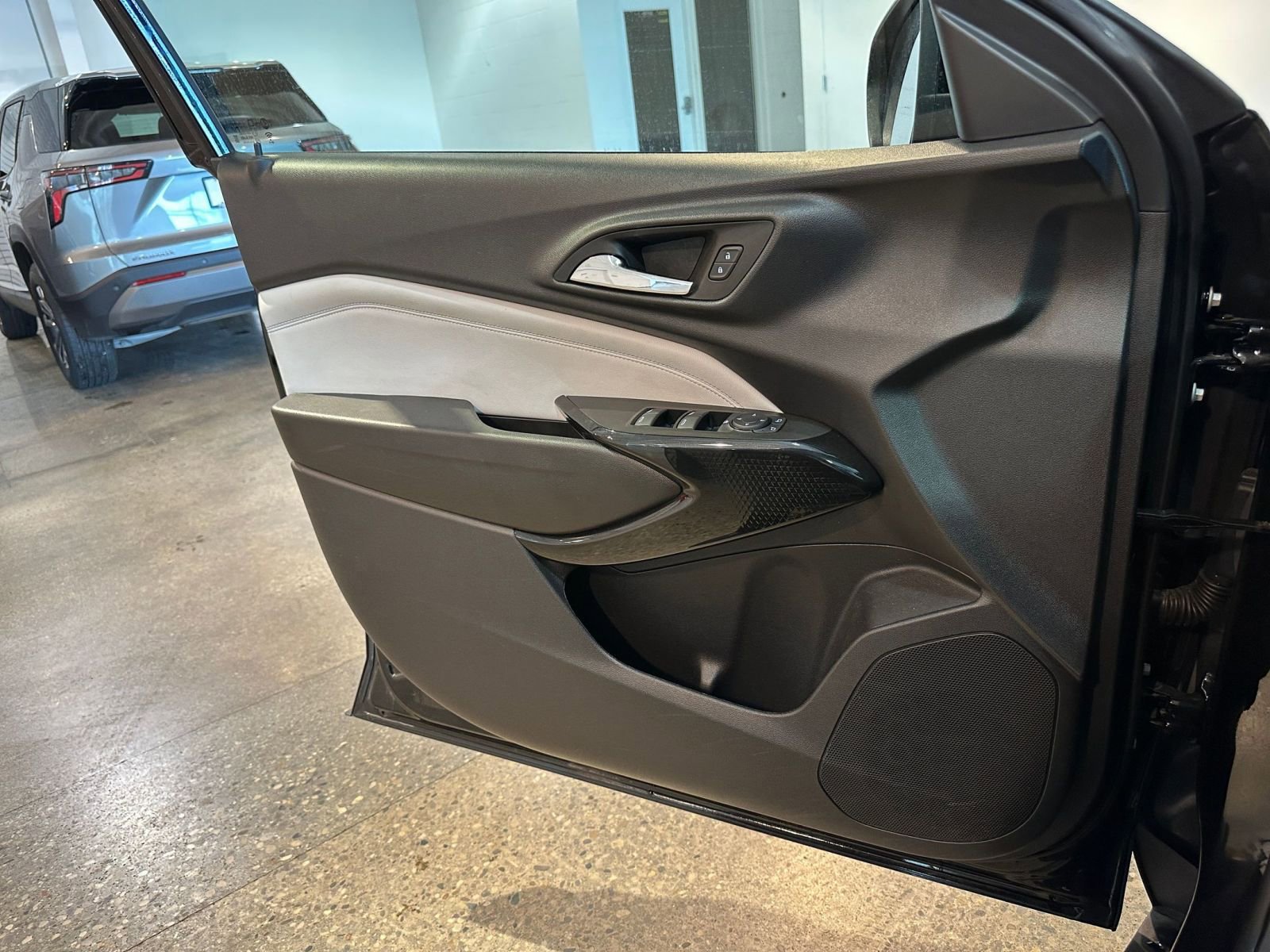 Thumbnail: 2025 Chevrolet Trax - 18