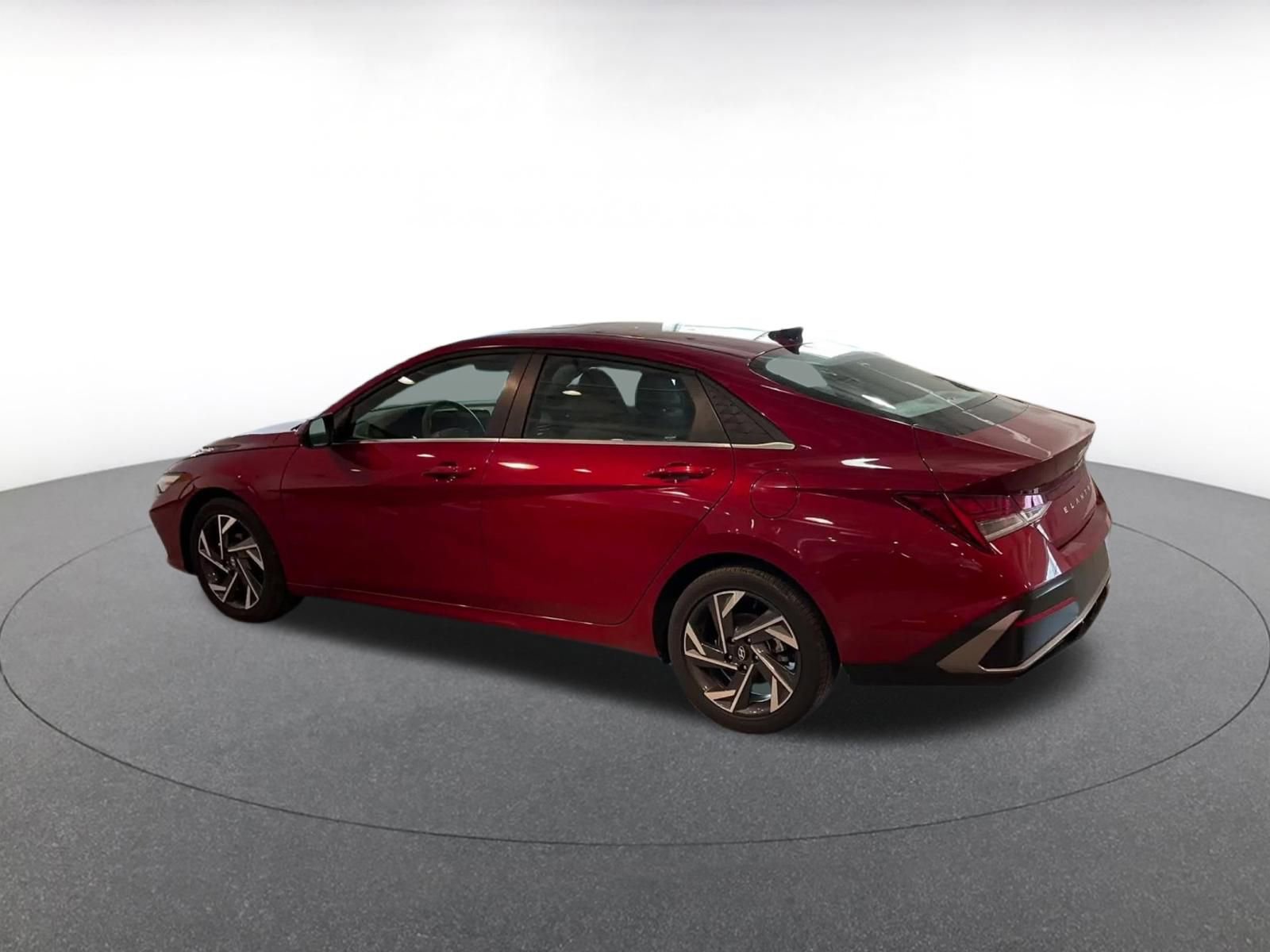 Thumbnail: 2025 Hyundai Elantra - 10