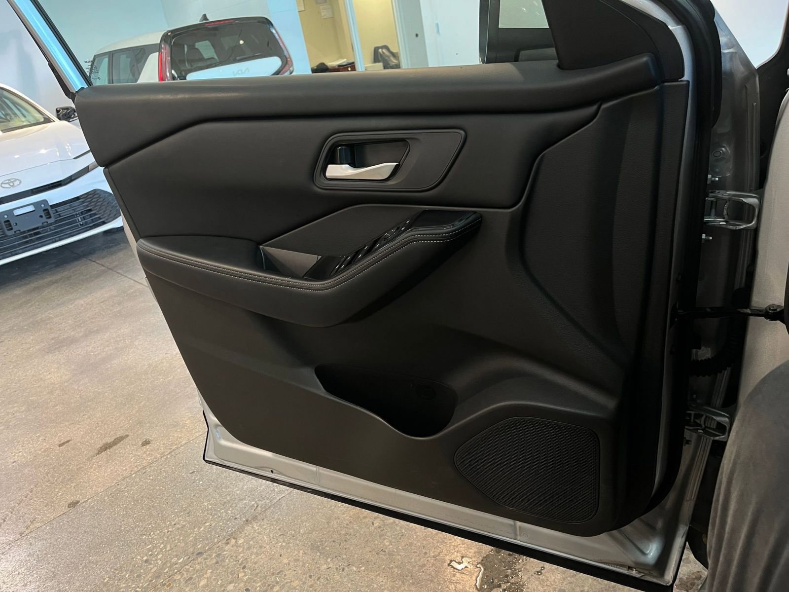 Thumbnail: 2025 Nissan Rogue - 18