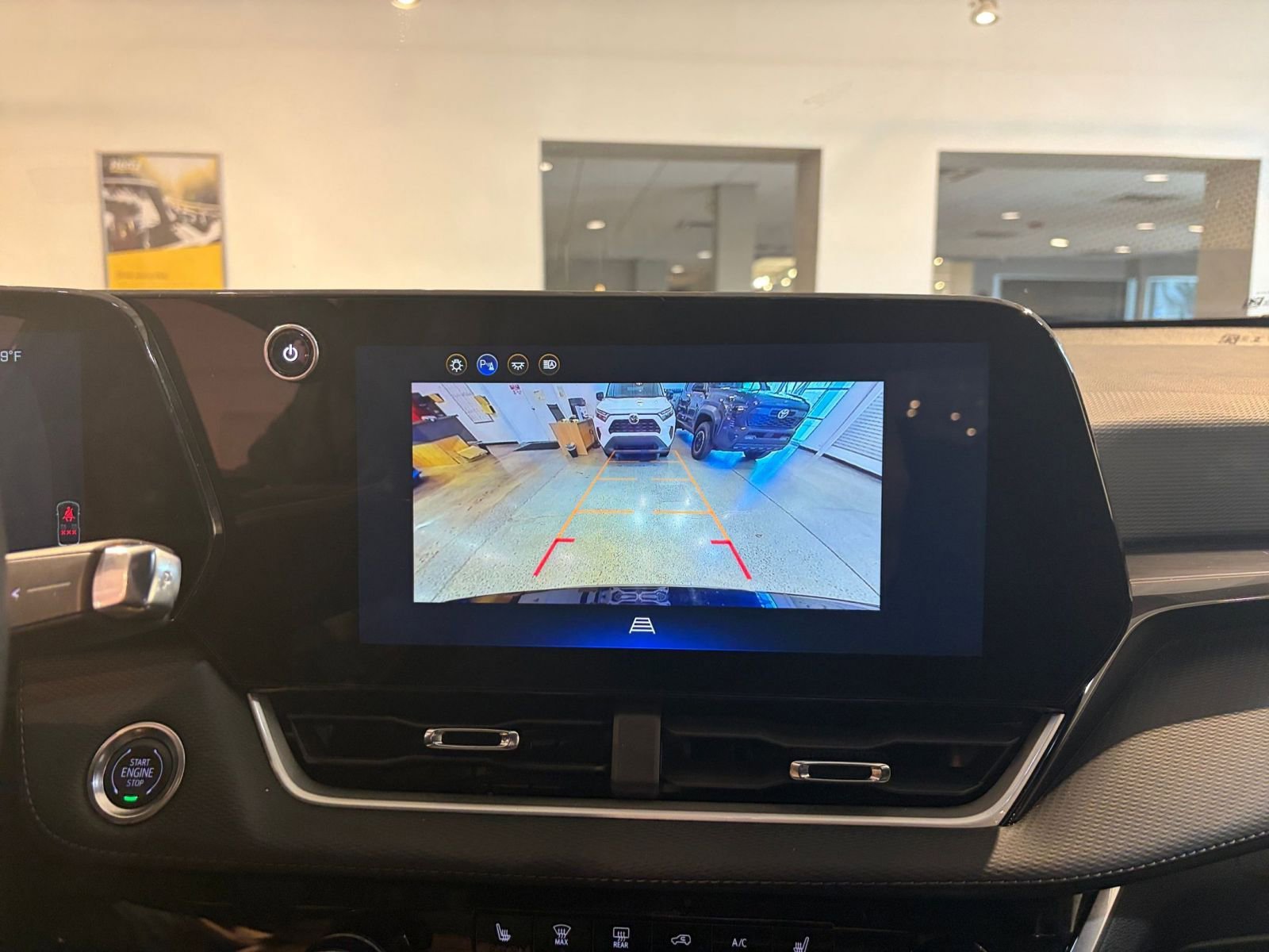 Thumbnail: 2025 Chevrolet Equinox - 18