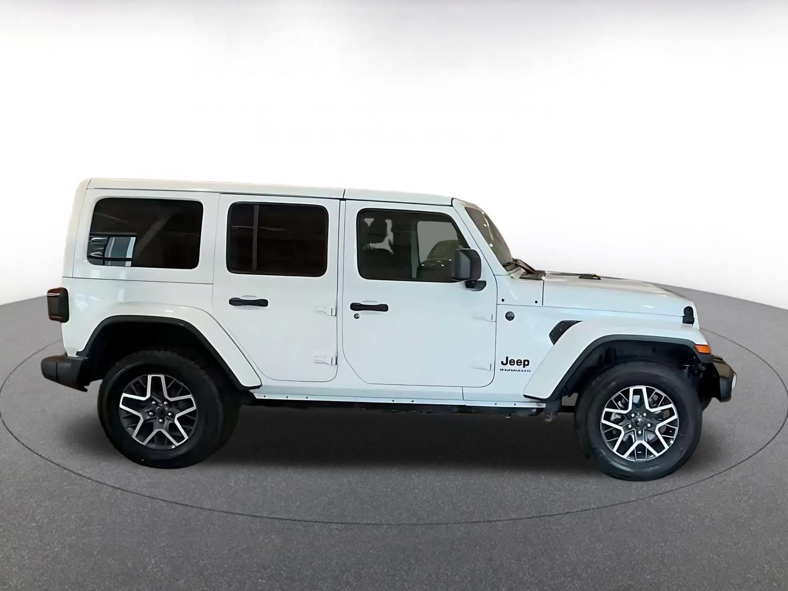 Thumbnail: 2025 Jeep Wrangler - 15