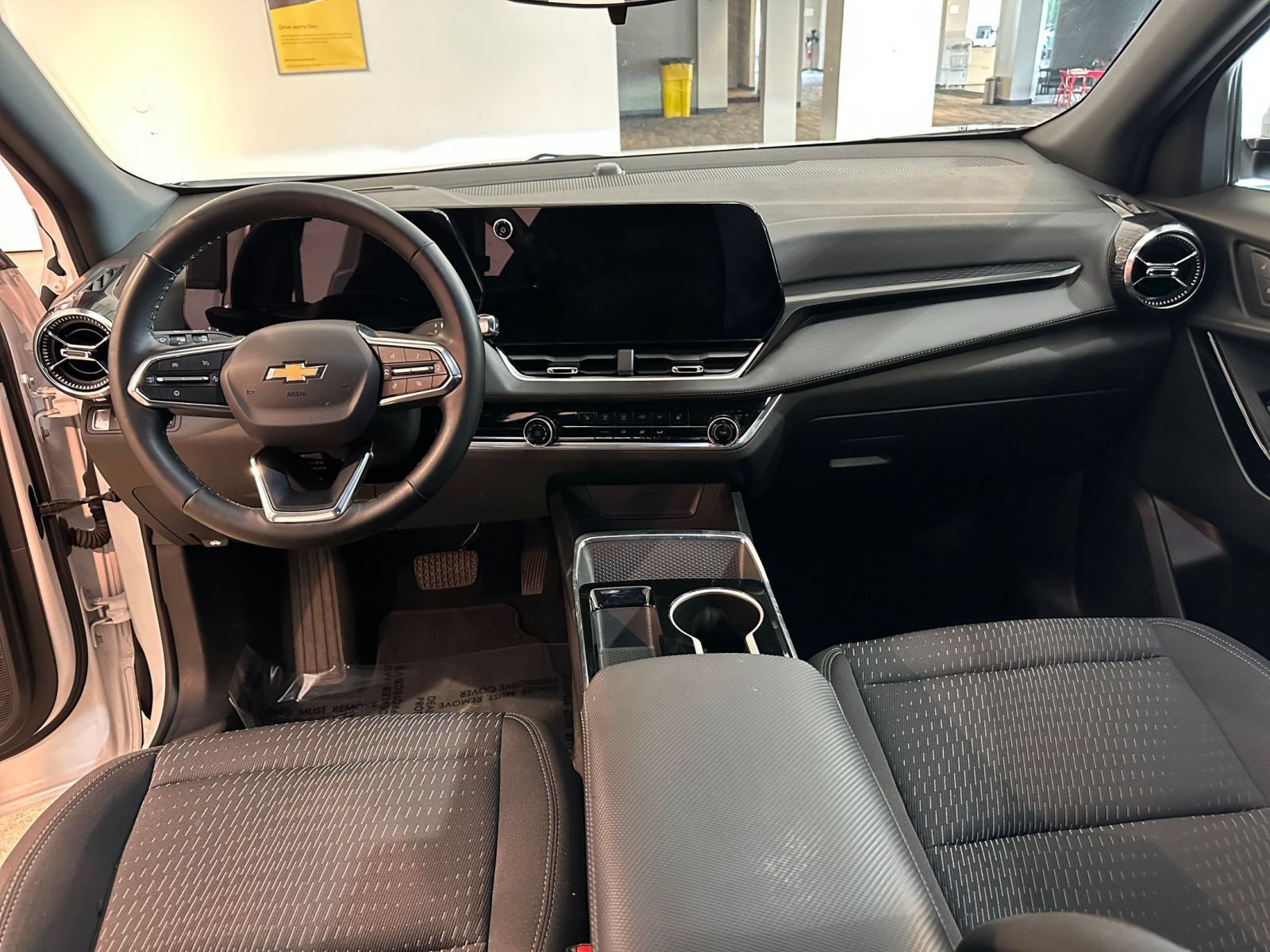 Thumbnail: 2025 Chevrolet Equinox - 33