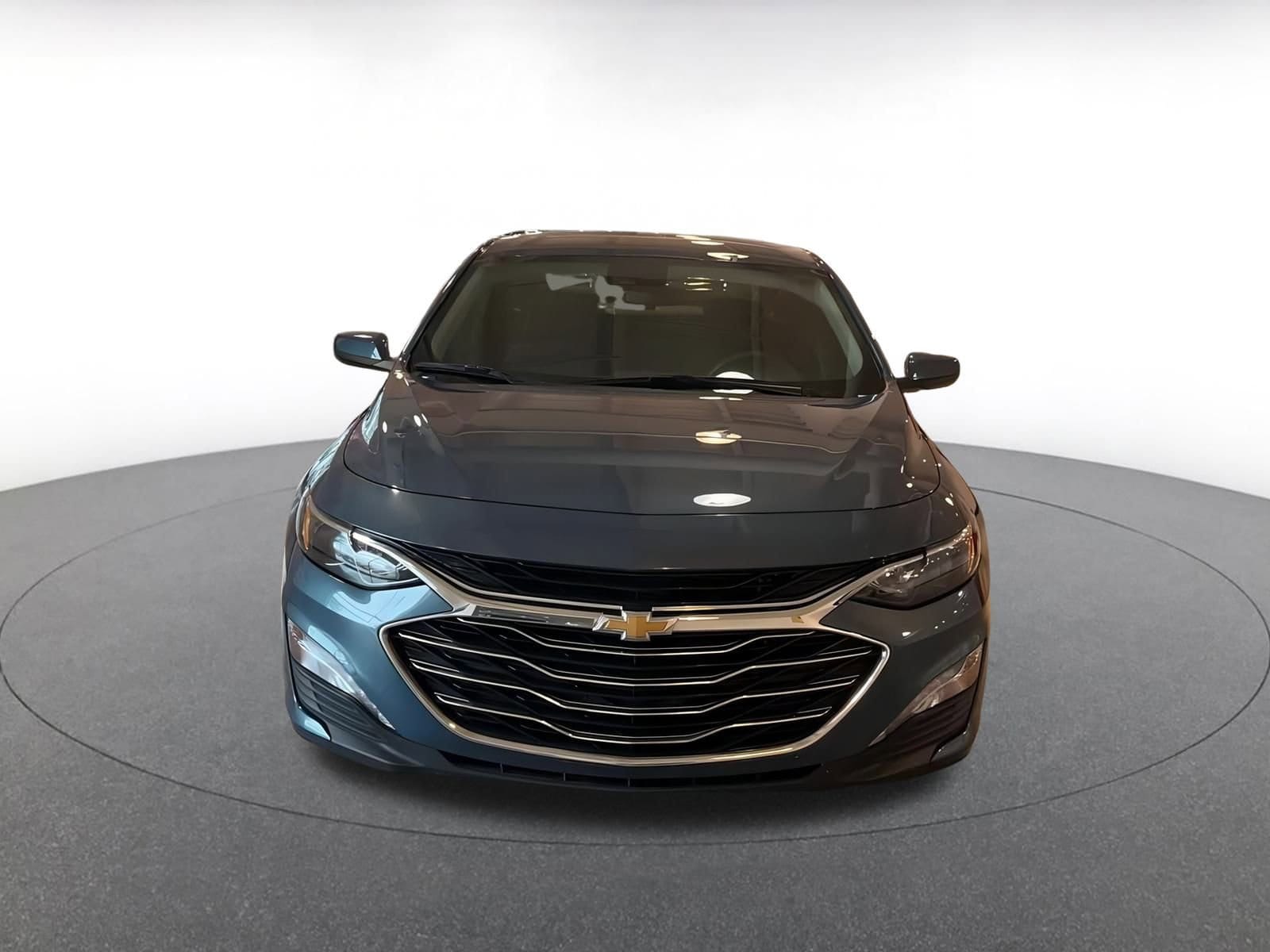 Thumbnail: 2024 Chevrolet Malibu - 4