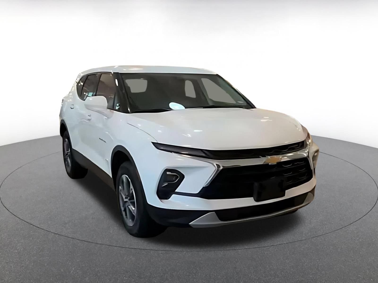 Thumbnail: 2025 Chevrolet Blazer - 3