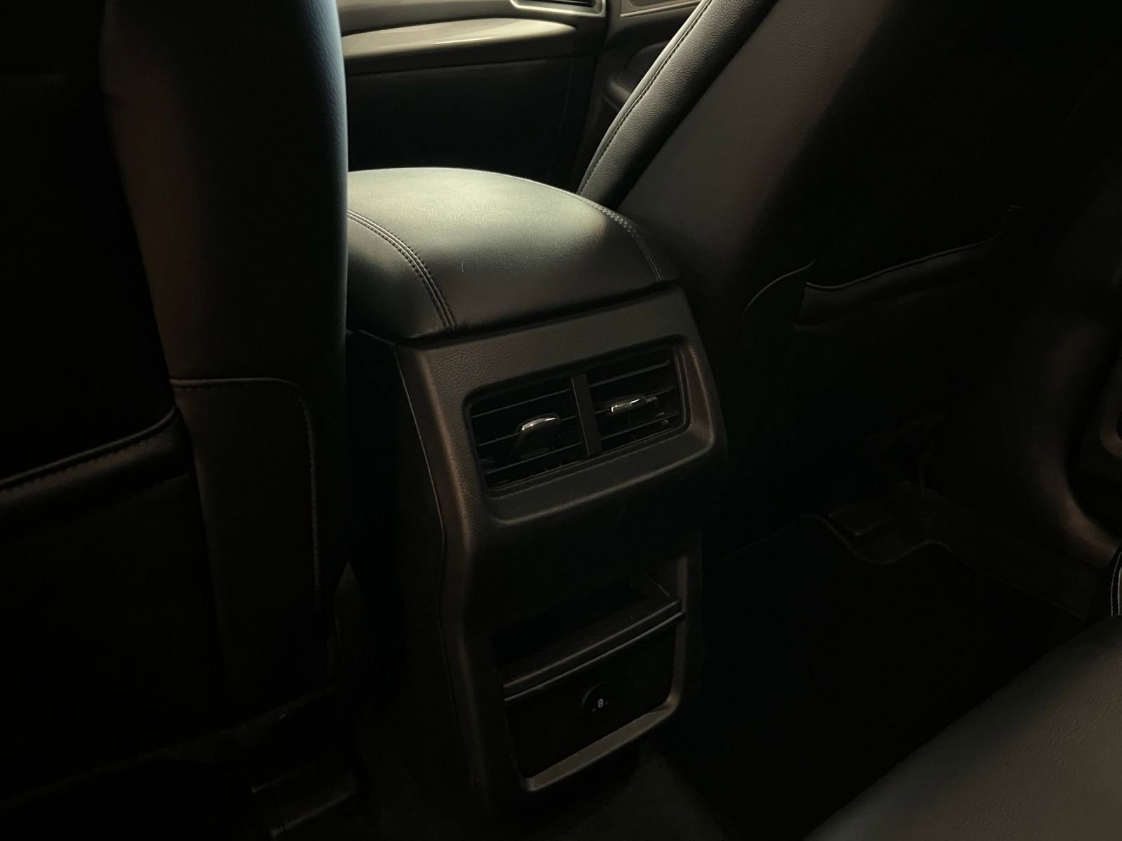 Thumbnail: 2024 Ford Edge - 24