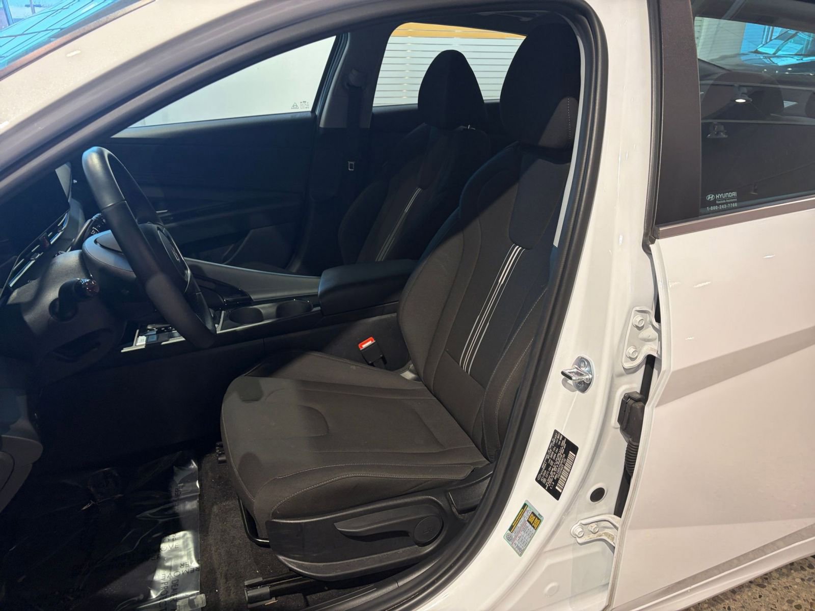 Thumbnail: 2025 Hyundai Elantra - 27