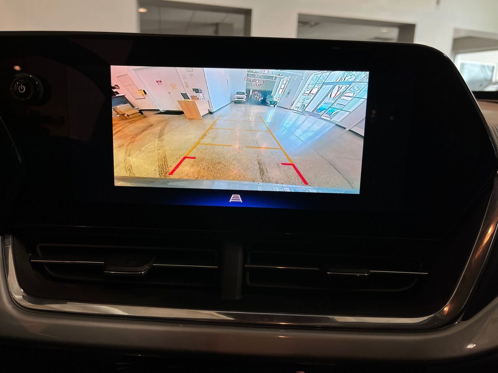 Thumbnail: 2025 Chevrolet Trax - 23