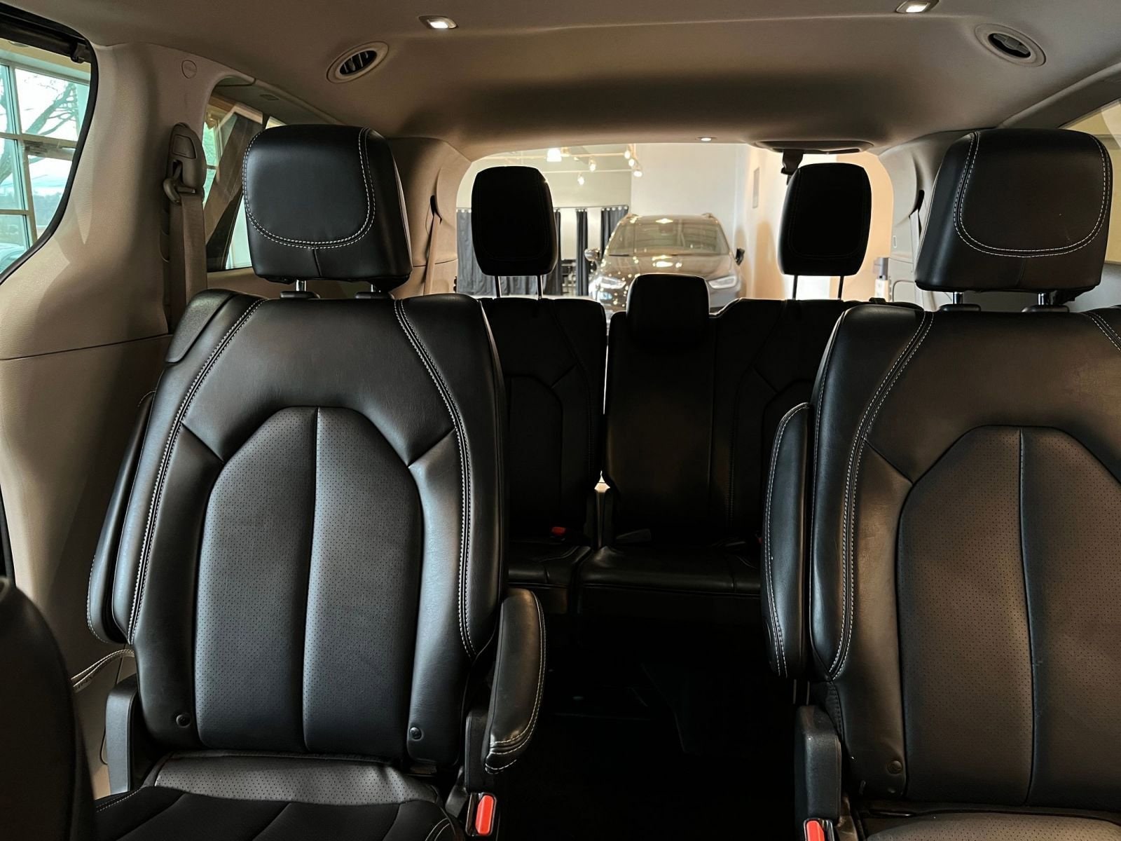 Thumbnail: 2024 Chrysler Pacifica - 30