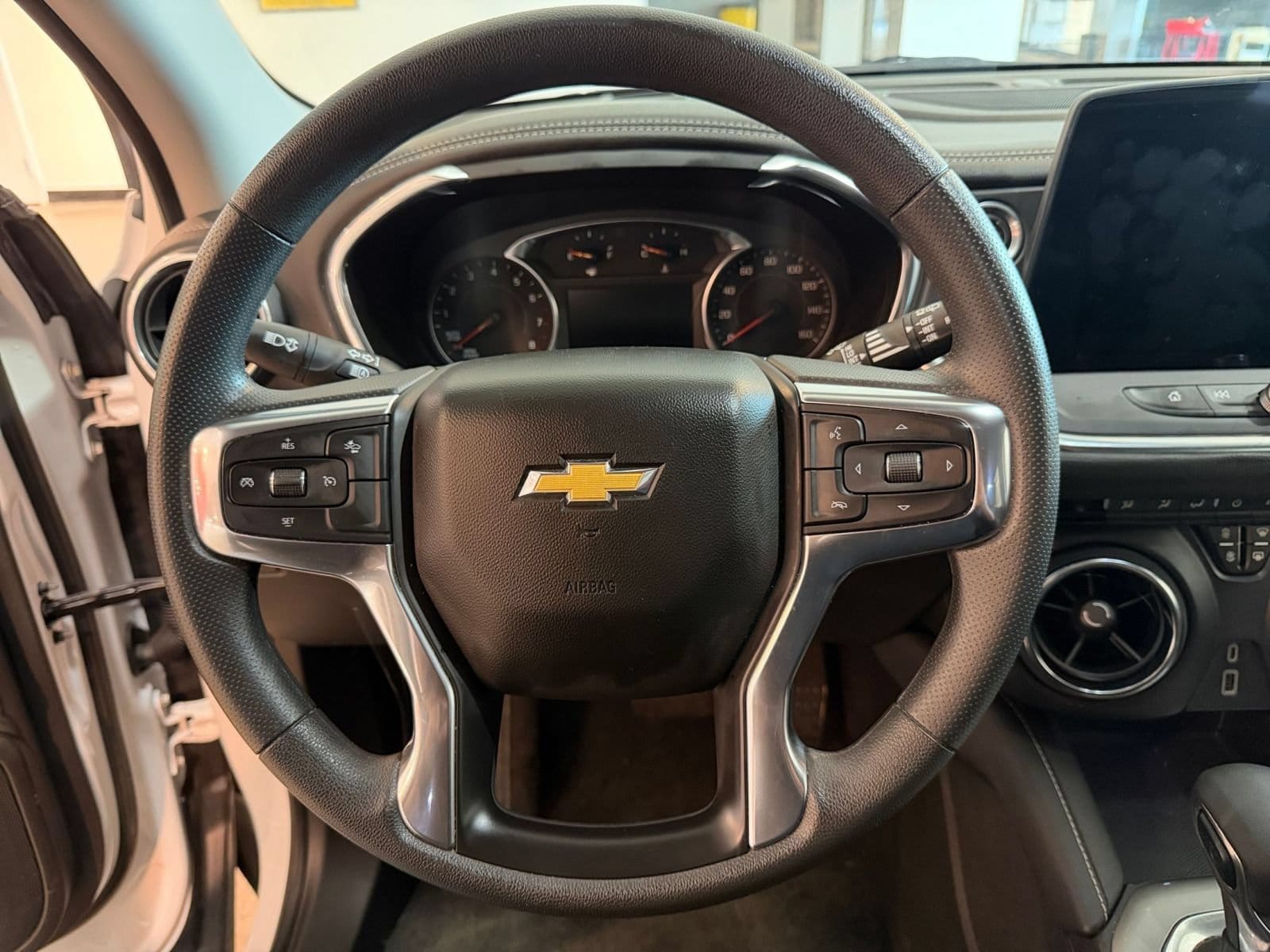 Thumbnail: 2025 Chevrolet Blazer - 27