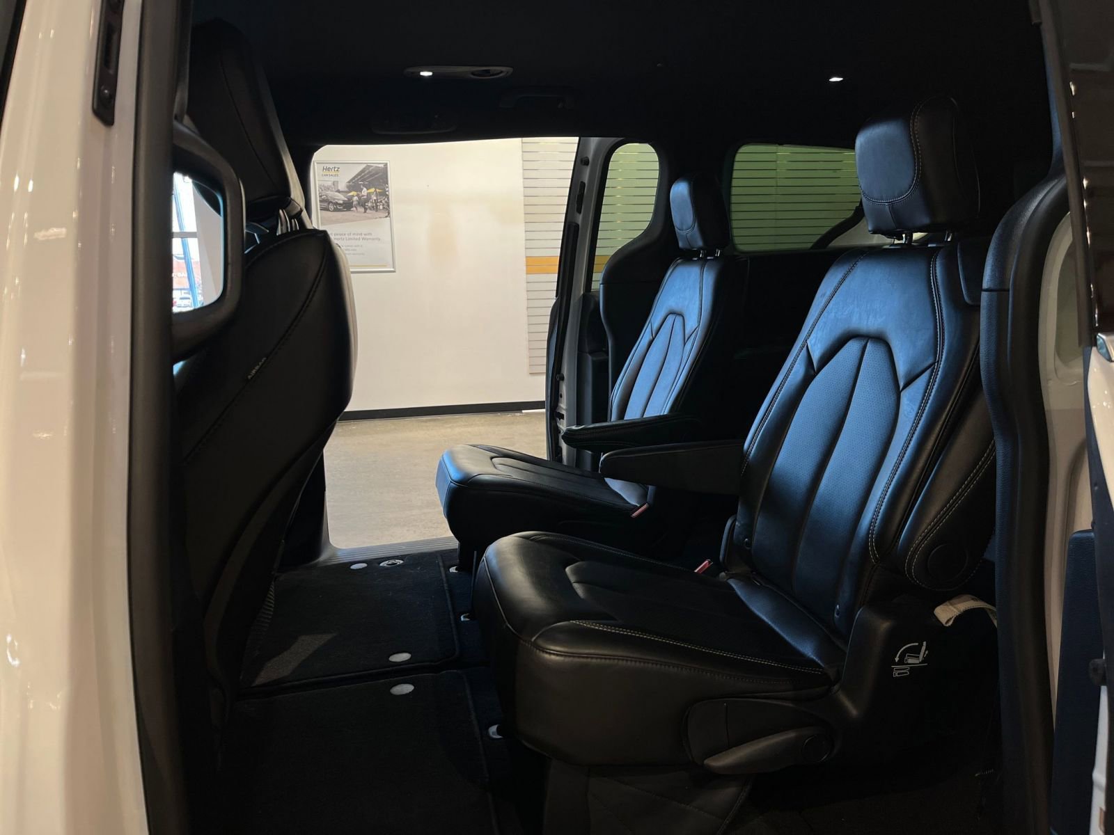 Thumbnail: 2025 Chrysler Pacifica - 27