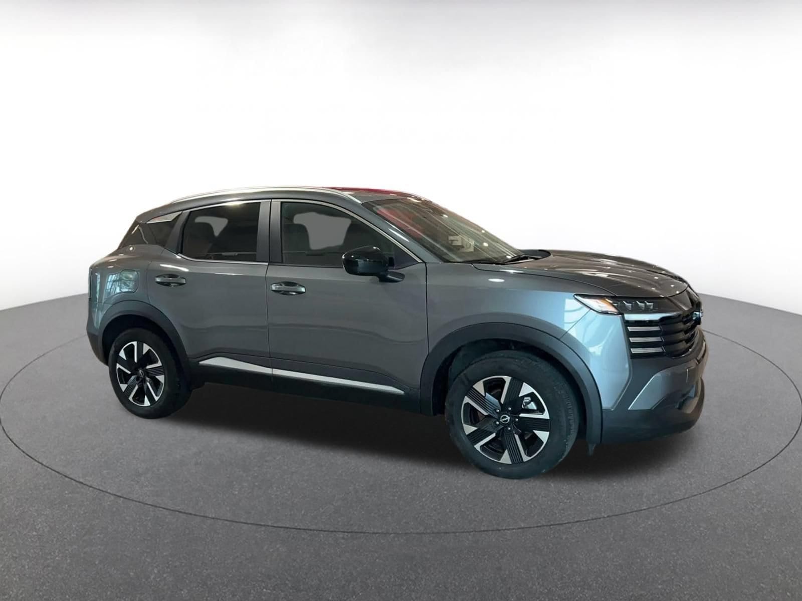 Thumbnail: 2026 Nissan Kicks - 2