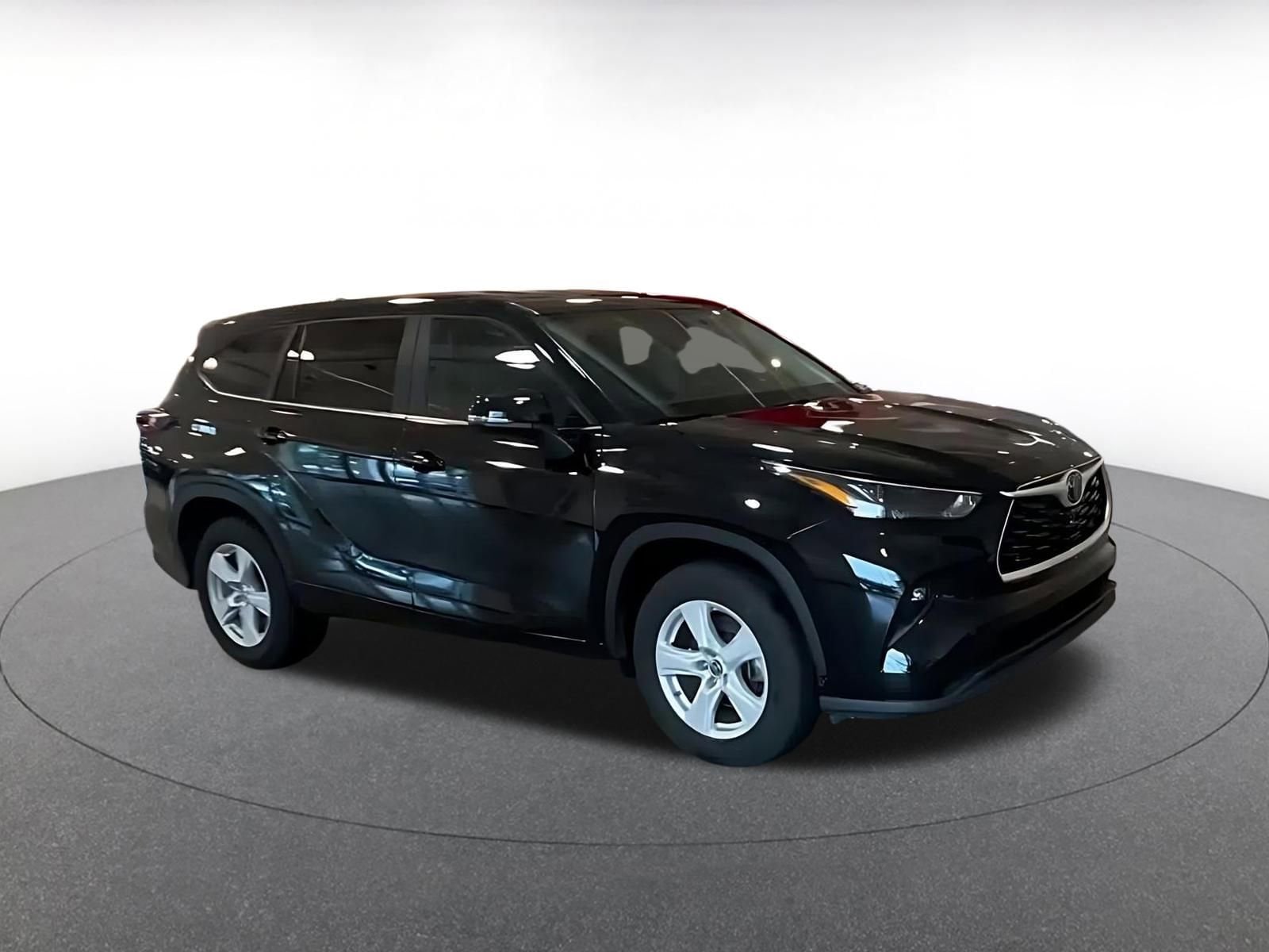 Thumbnail: 2025 Toyota Highlander - 2