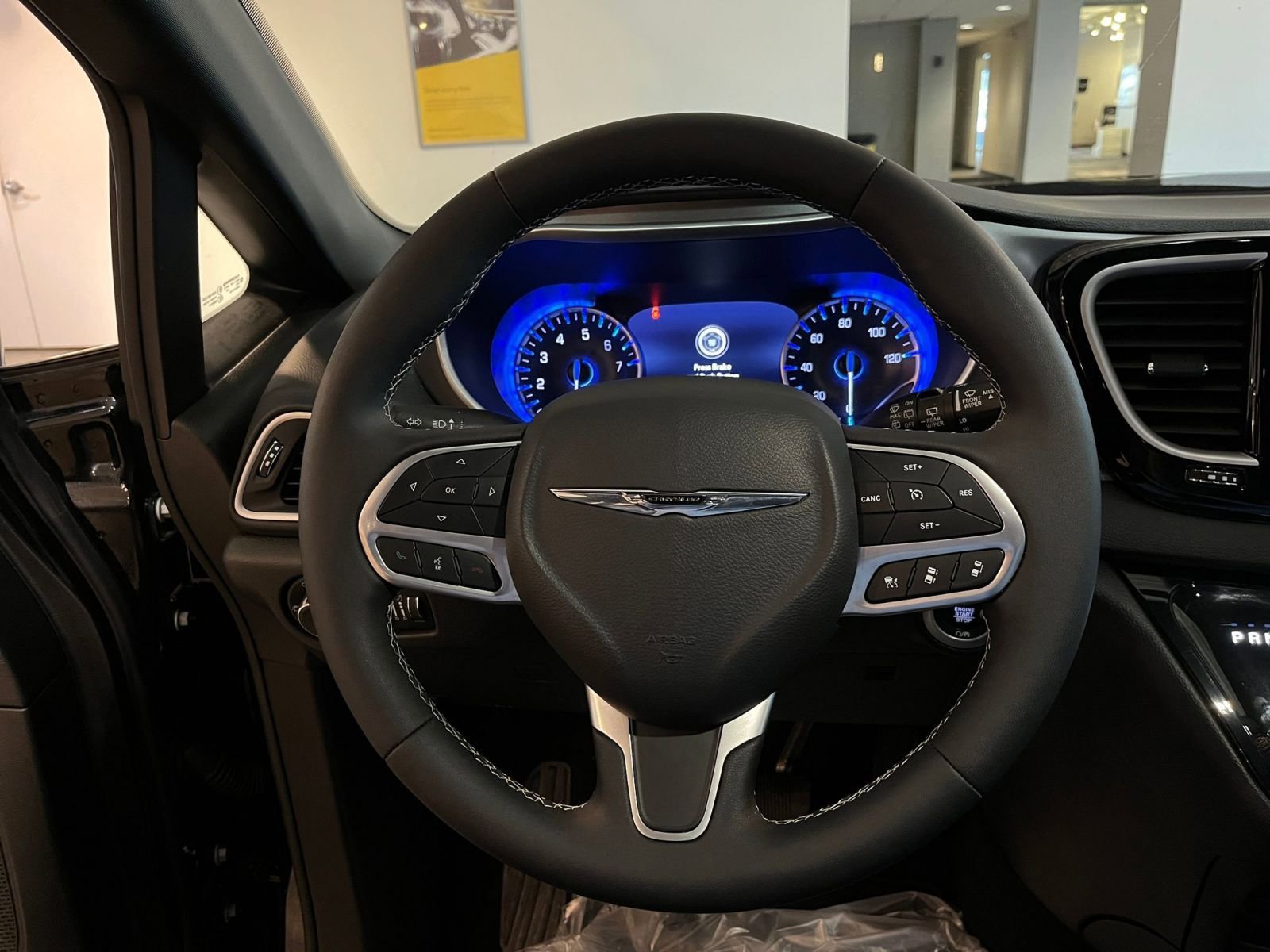 Thumbnail: 2025 Chrysler Pacifica - 29