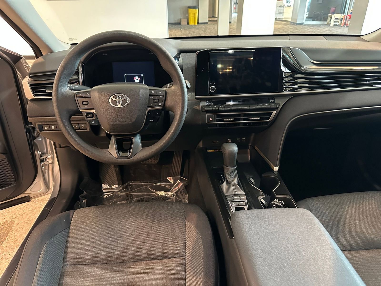 Thumbnail: 2025 Toyota Camry - 34