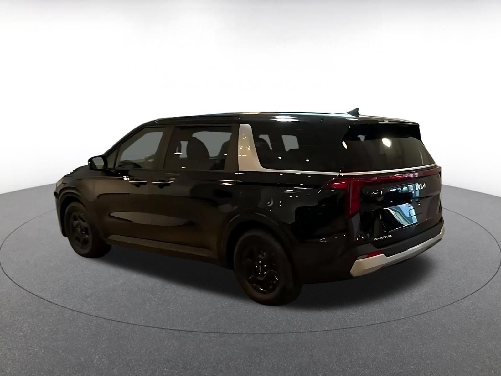 Thumbnail: 2026 Kia Carnival - 9