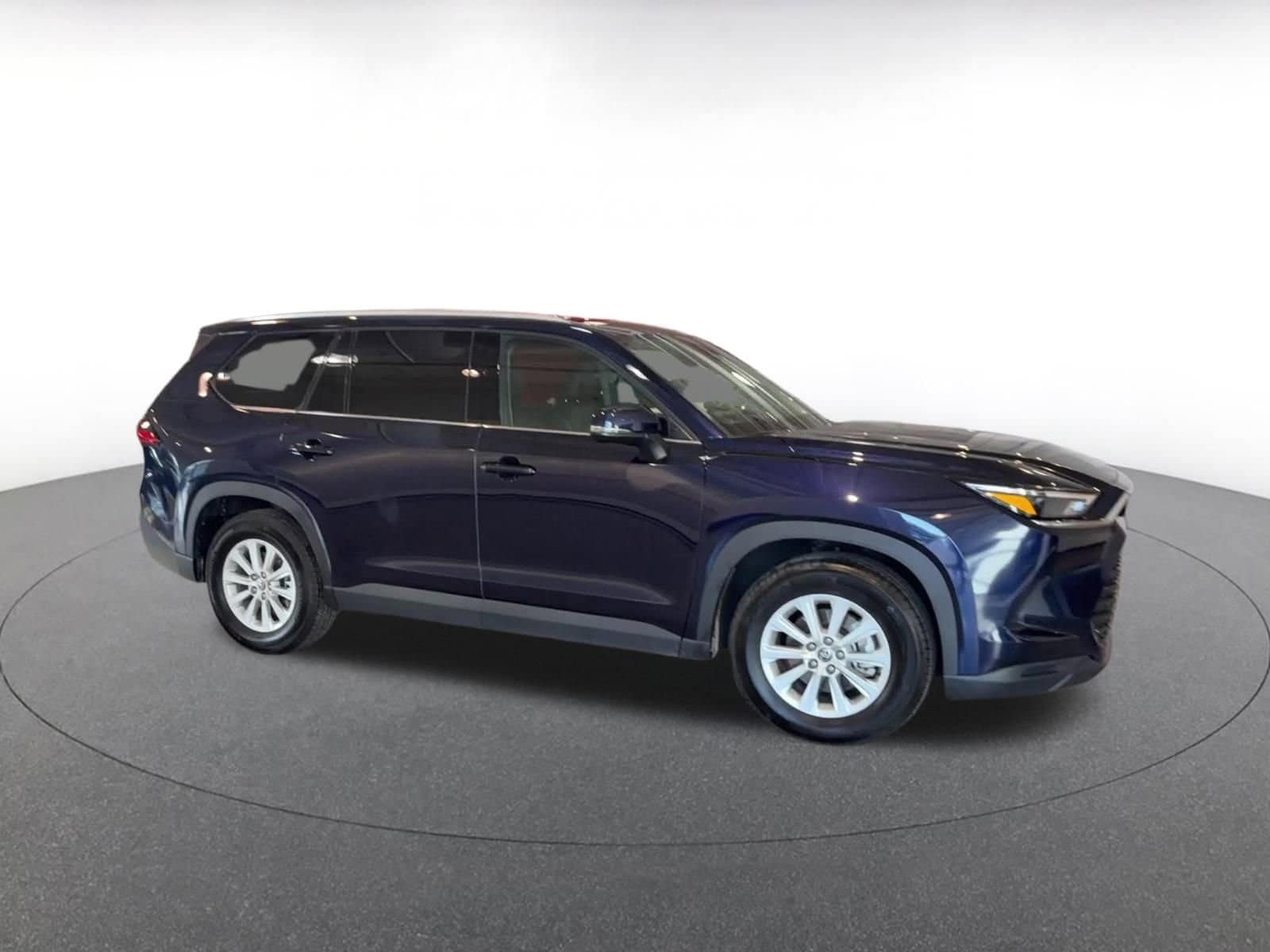 Thumbnail: 2025 Toyota Grand Highlander - 2